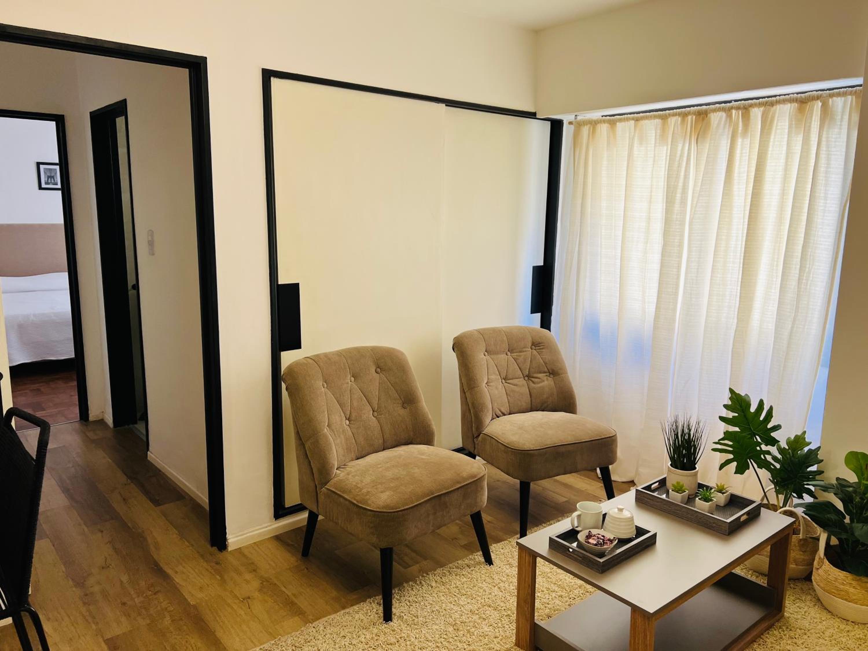One-Bedroom Apartment photo 1