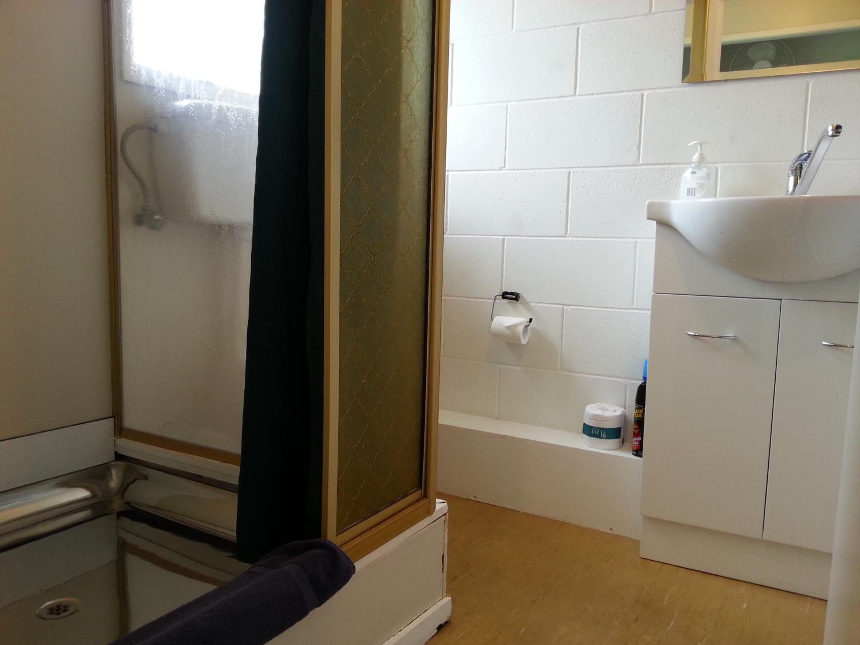 Double or Twin Room - Photo 6