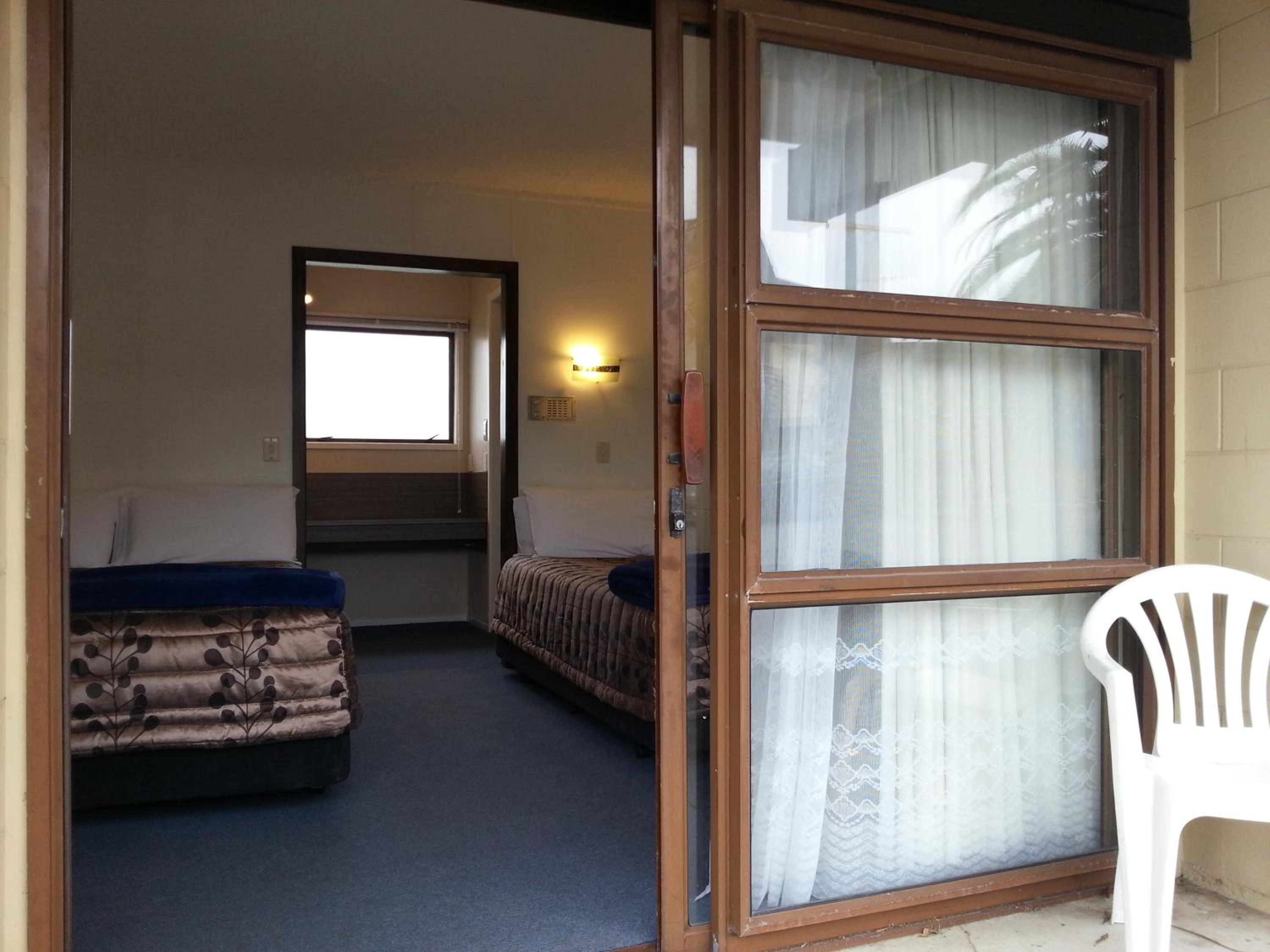 Double or Twin Room - Photo 5