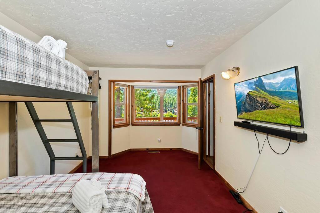Two-Bedroom House photo 1