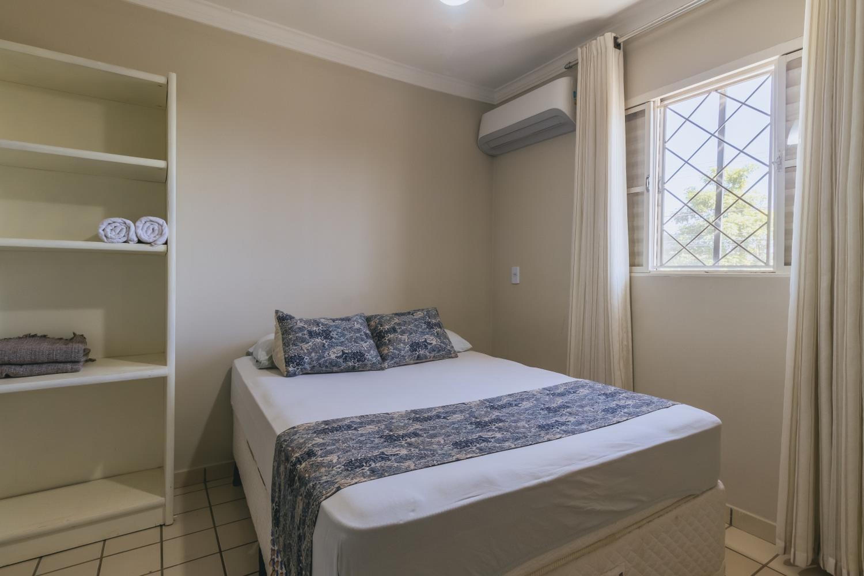 Four-Bedroom House photo 3