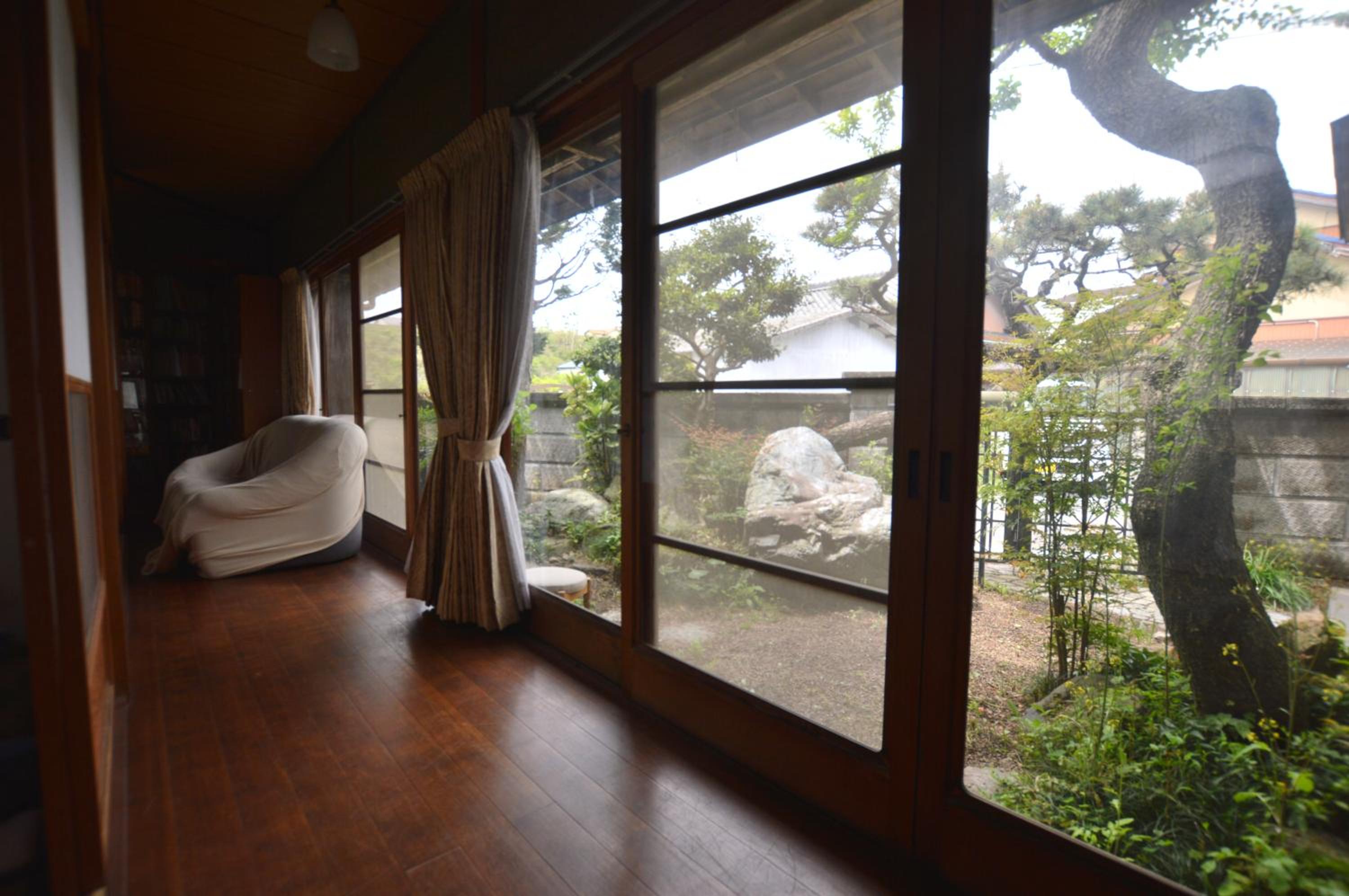 Family Room - Photo 4