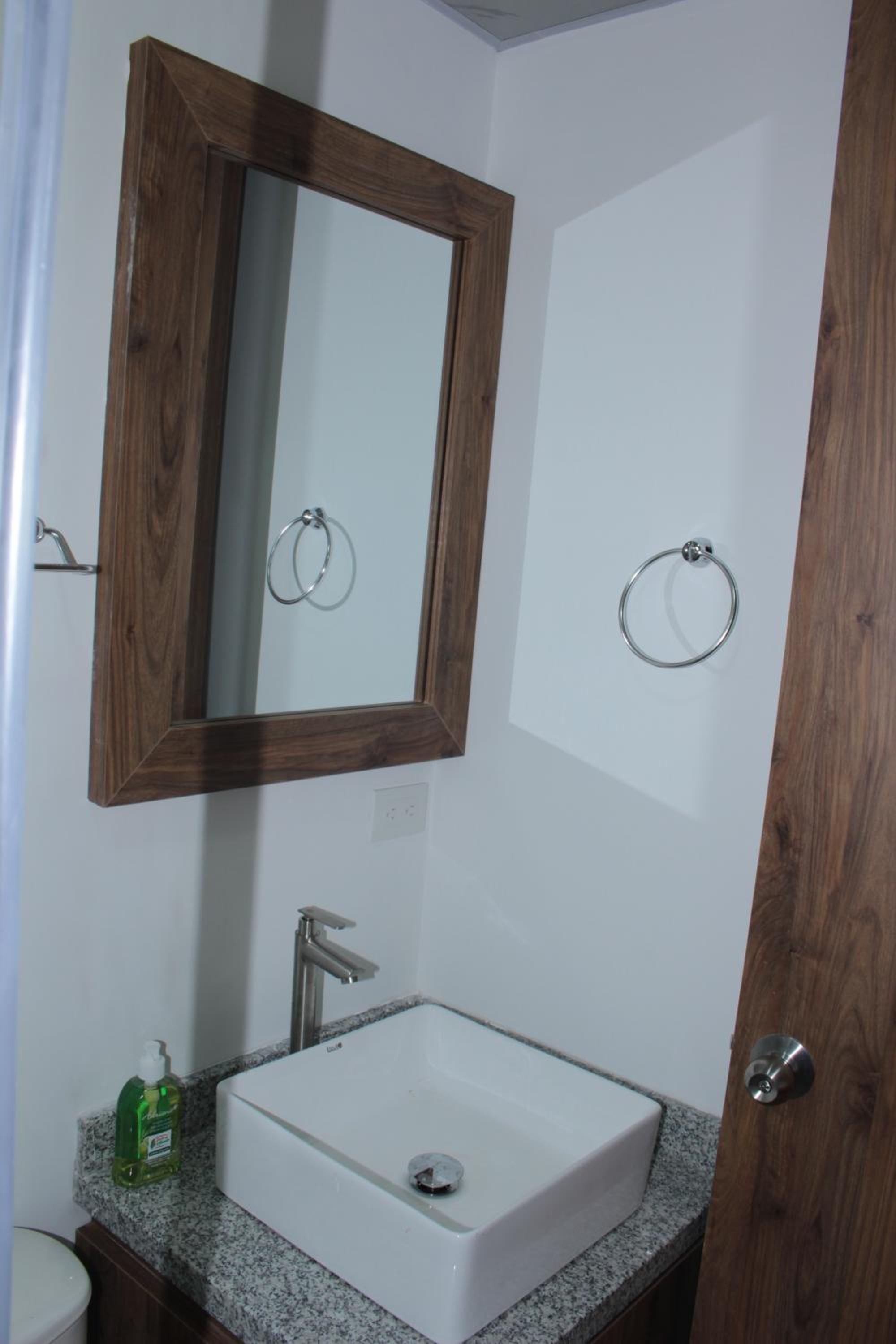 Deluxe Double Room with Balcony photo 3