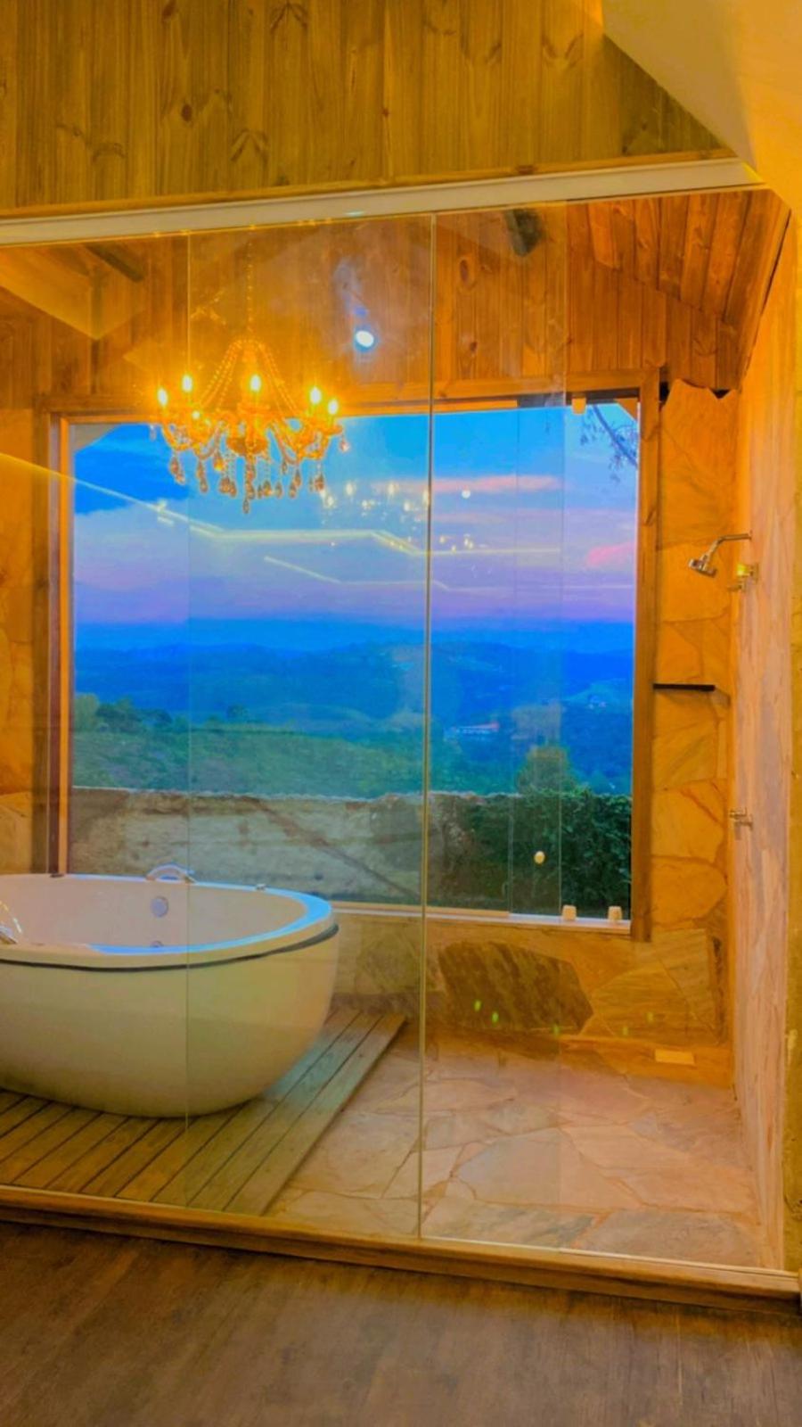 King Suite with Spa Bath photo 2