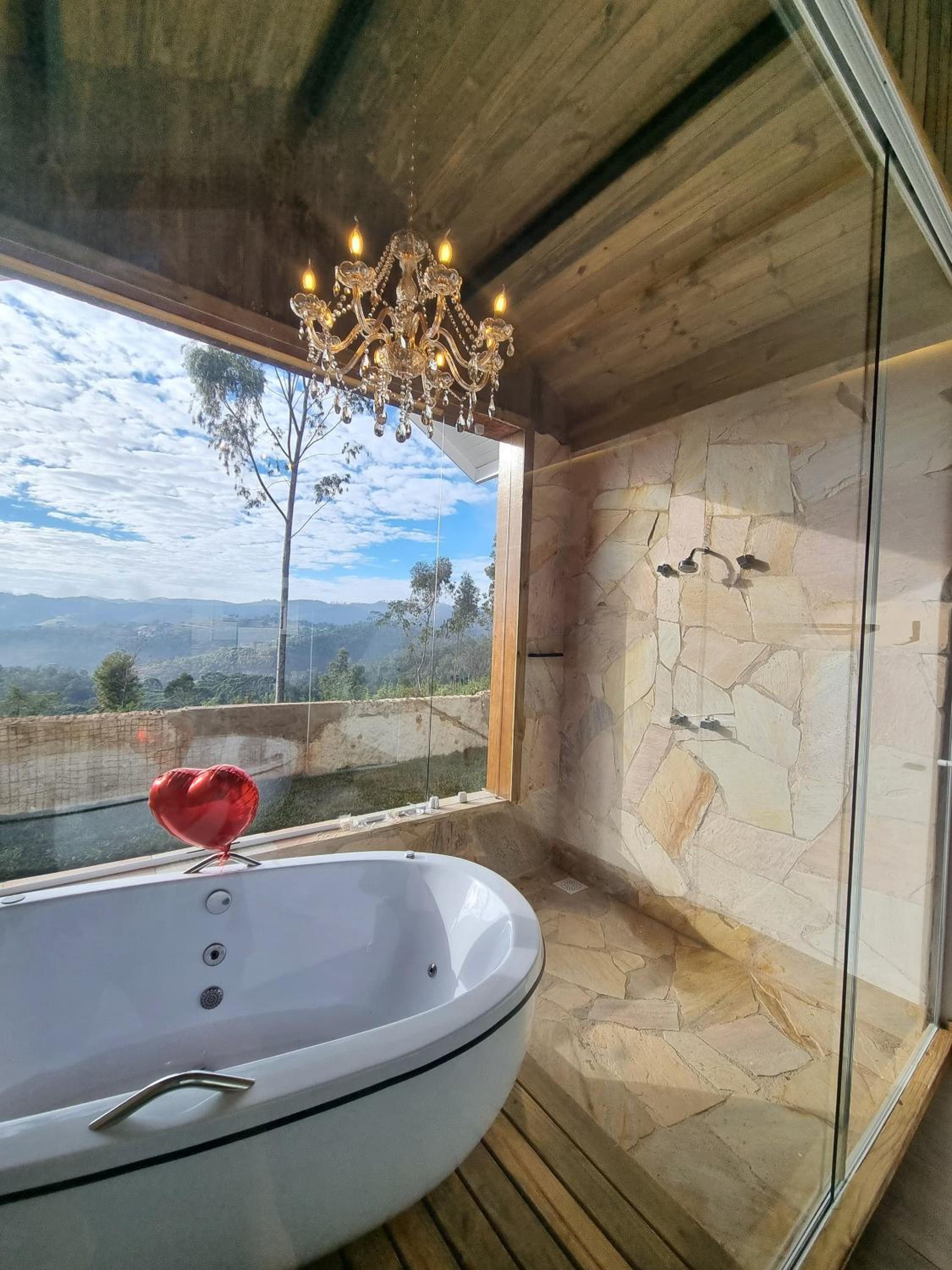King Suite with Spa Bath photo 3