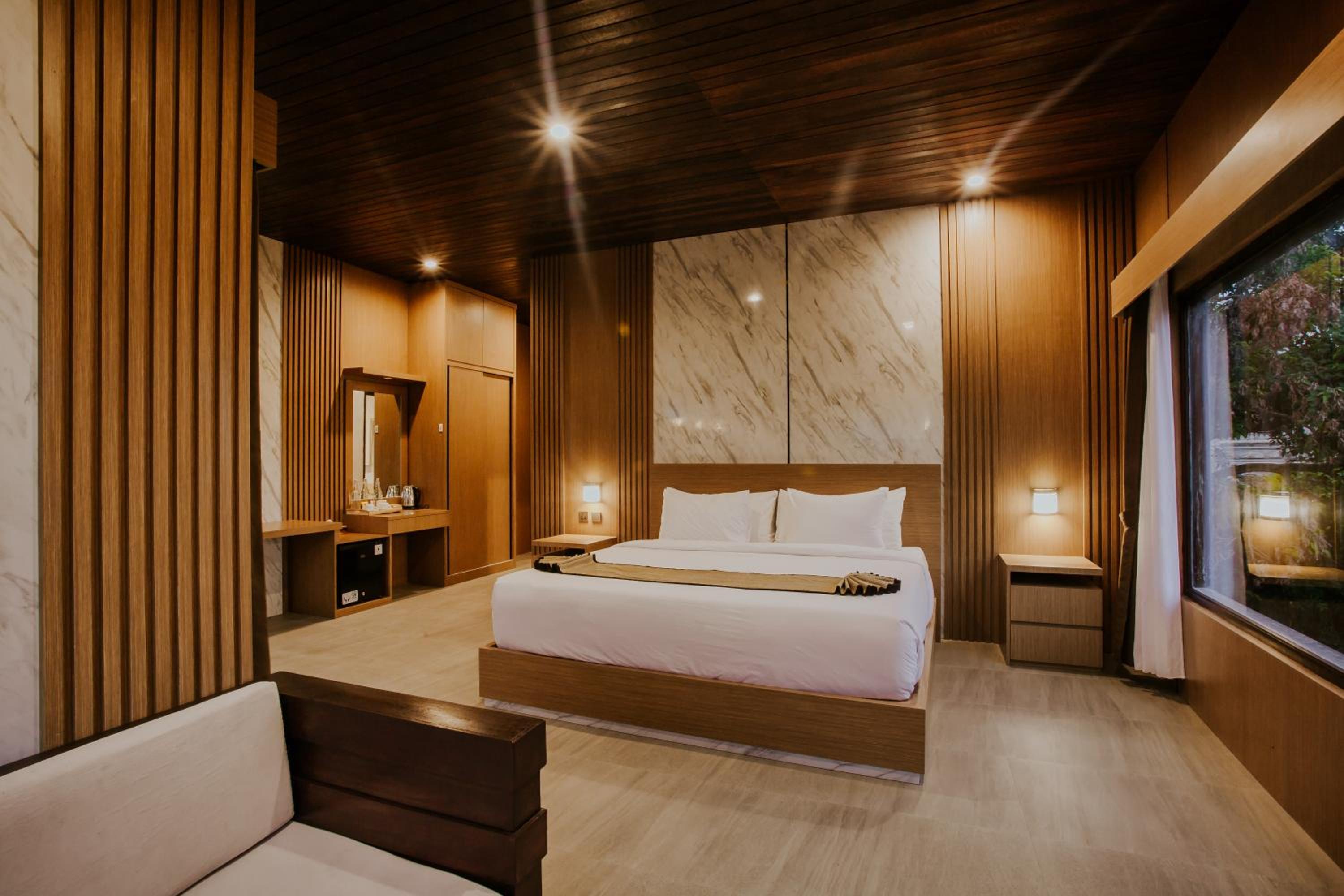 Suite with Mountain View - Photo 7