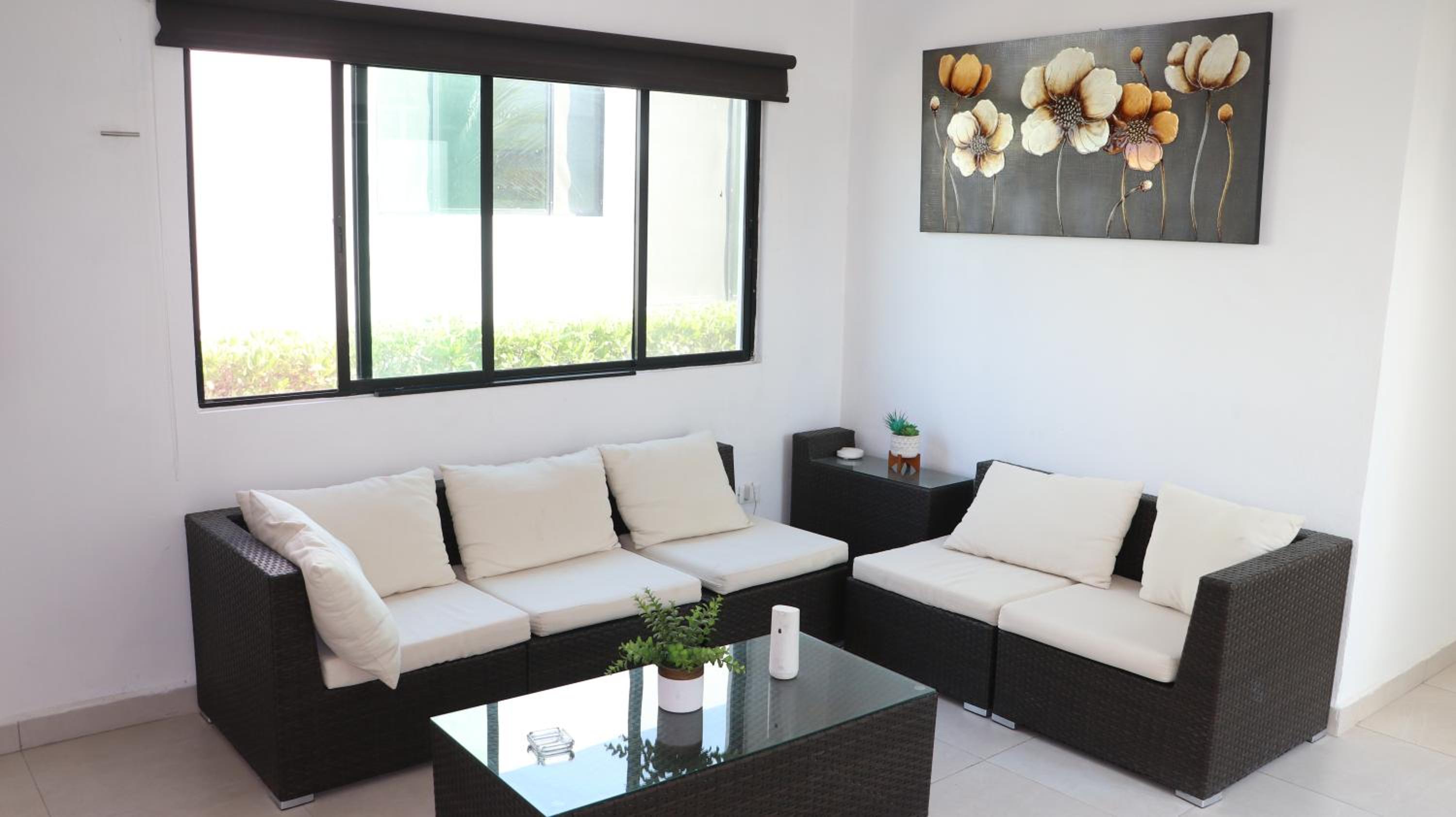 Two-Bedroom Apartment - Photo 23
