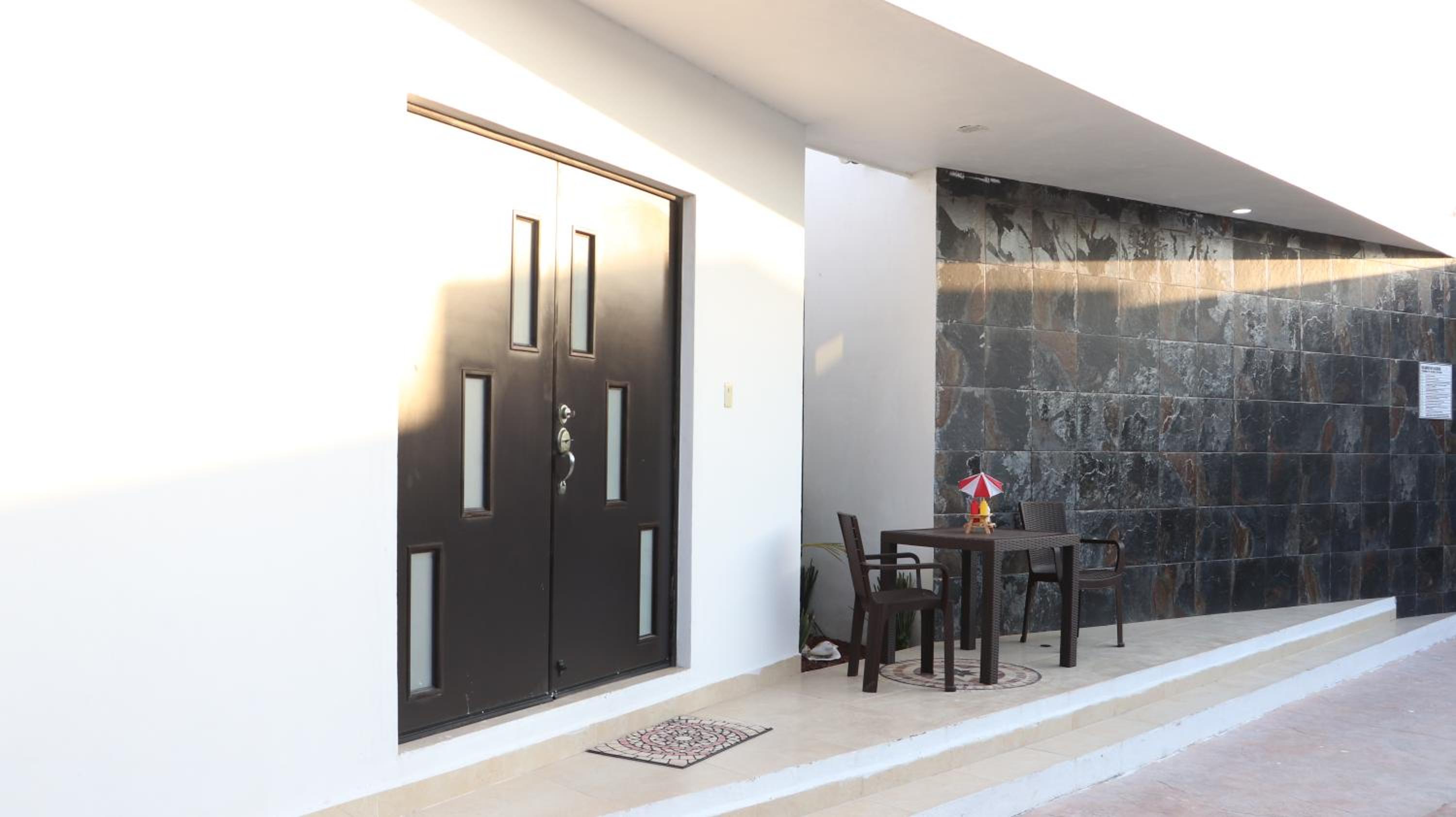 One-Bedroom Apartment - Photo 37