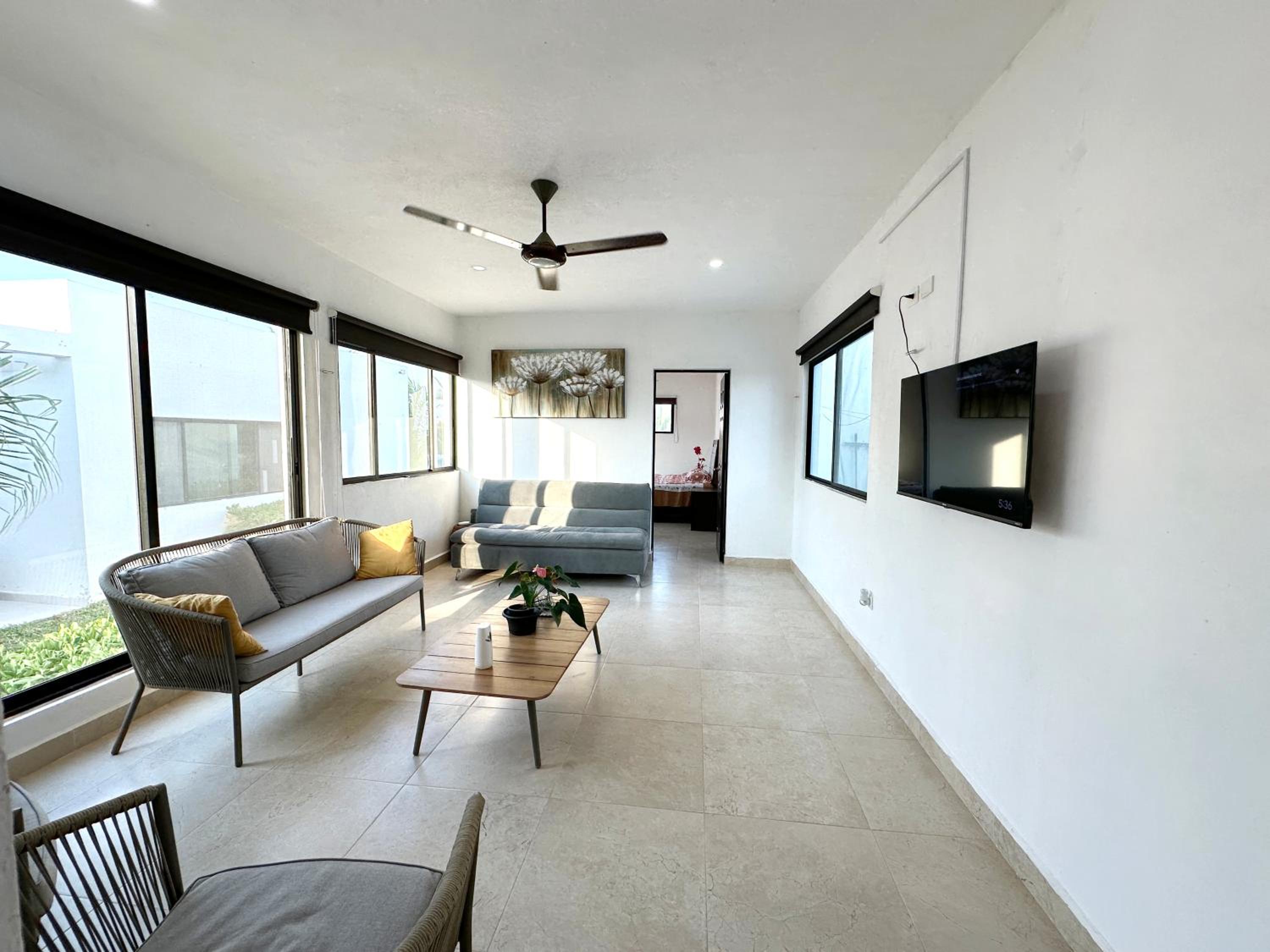 One-Bedroom Apartment - Photo 1