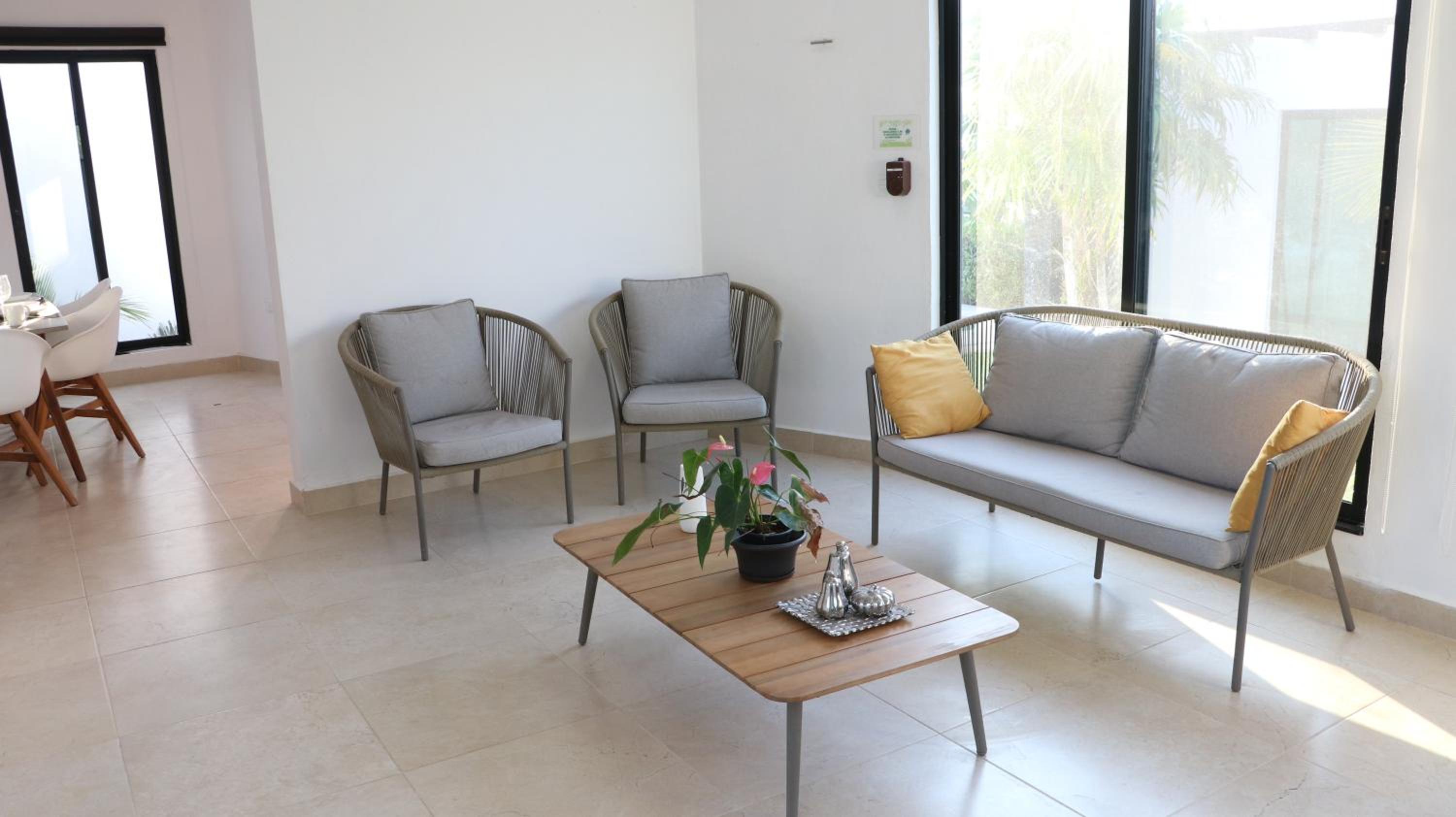 One-Bedroom Apartment - Photo 28