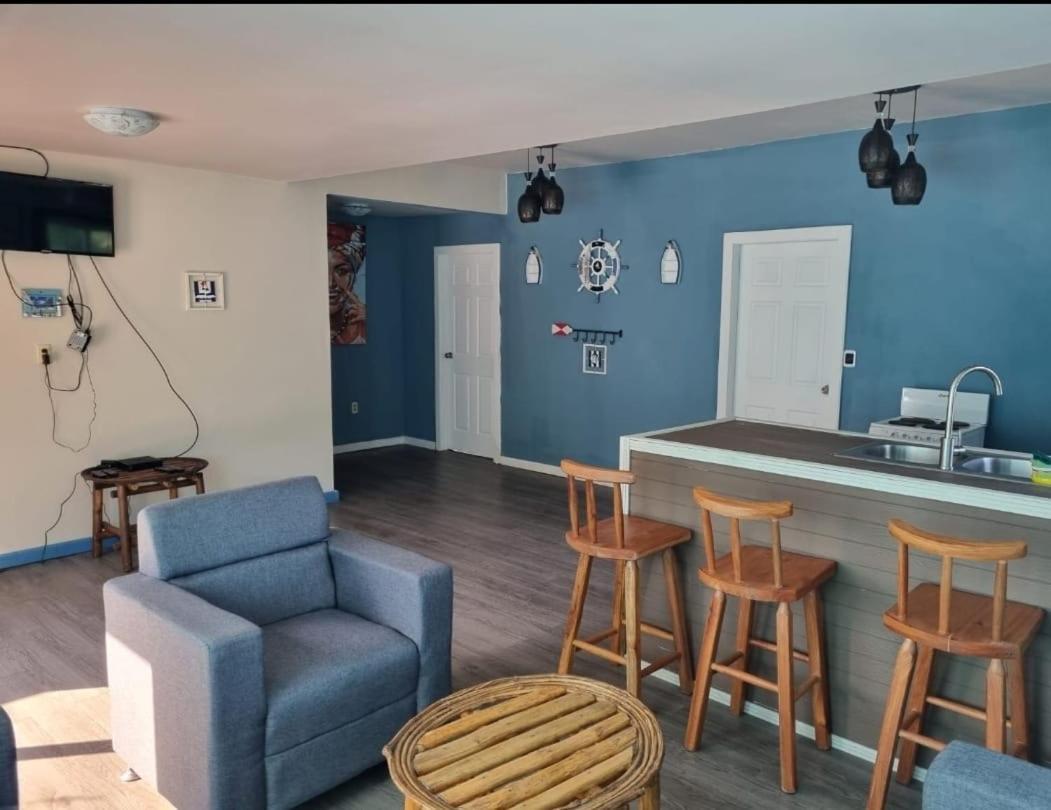 Family Room With Private Bathroom photo 1