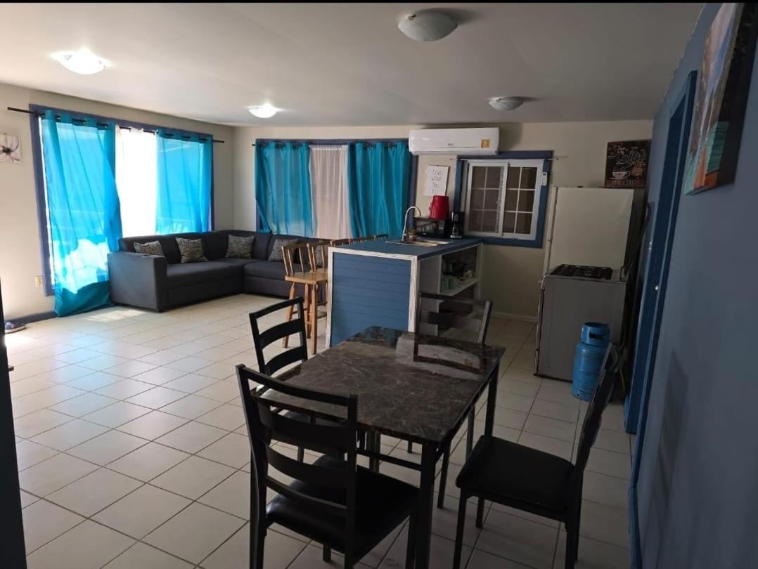 Family Room photo 3
