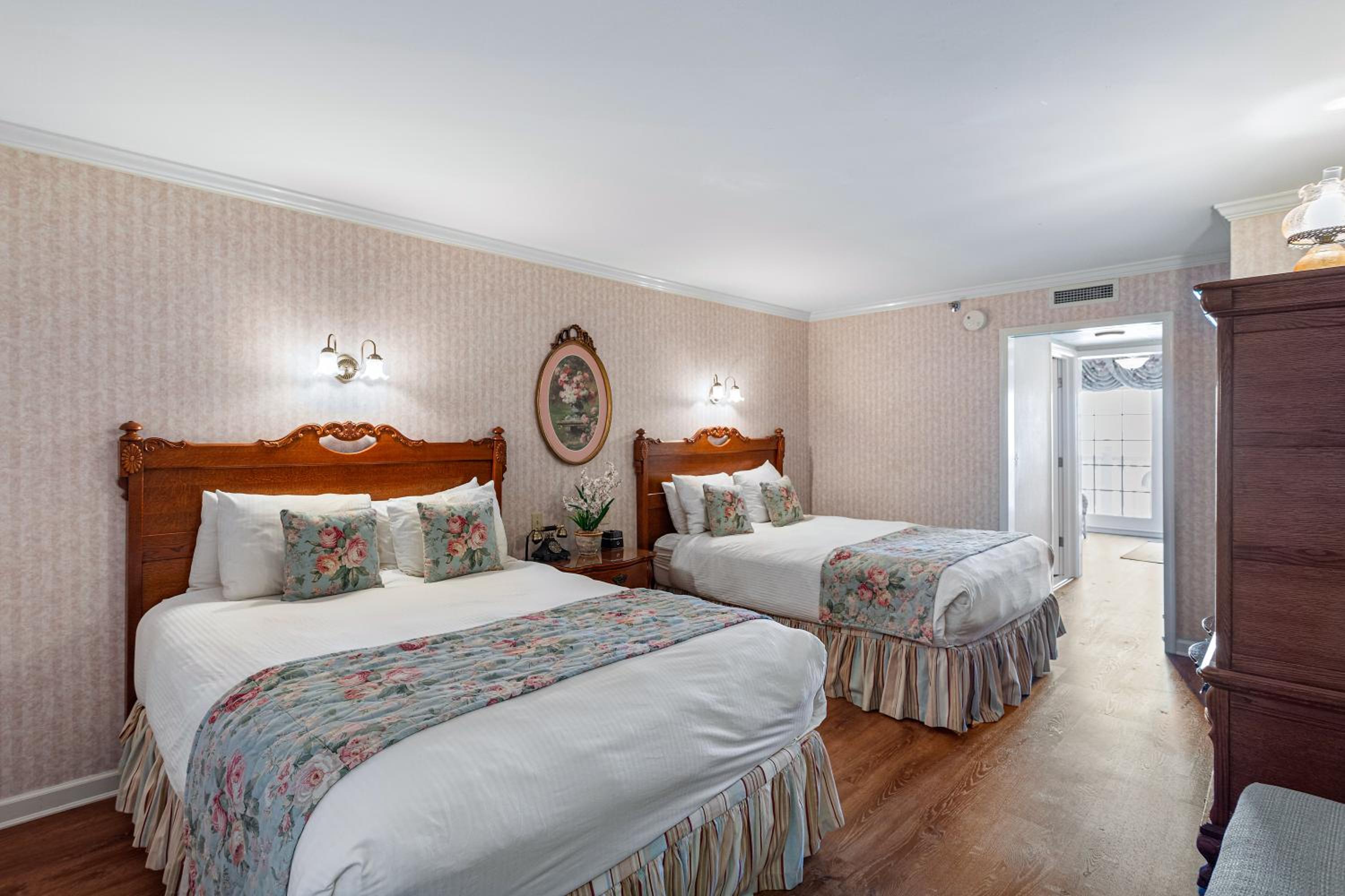 Ocean View Suite with Two Queen Beds, Partial View