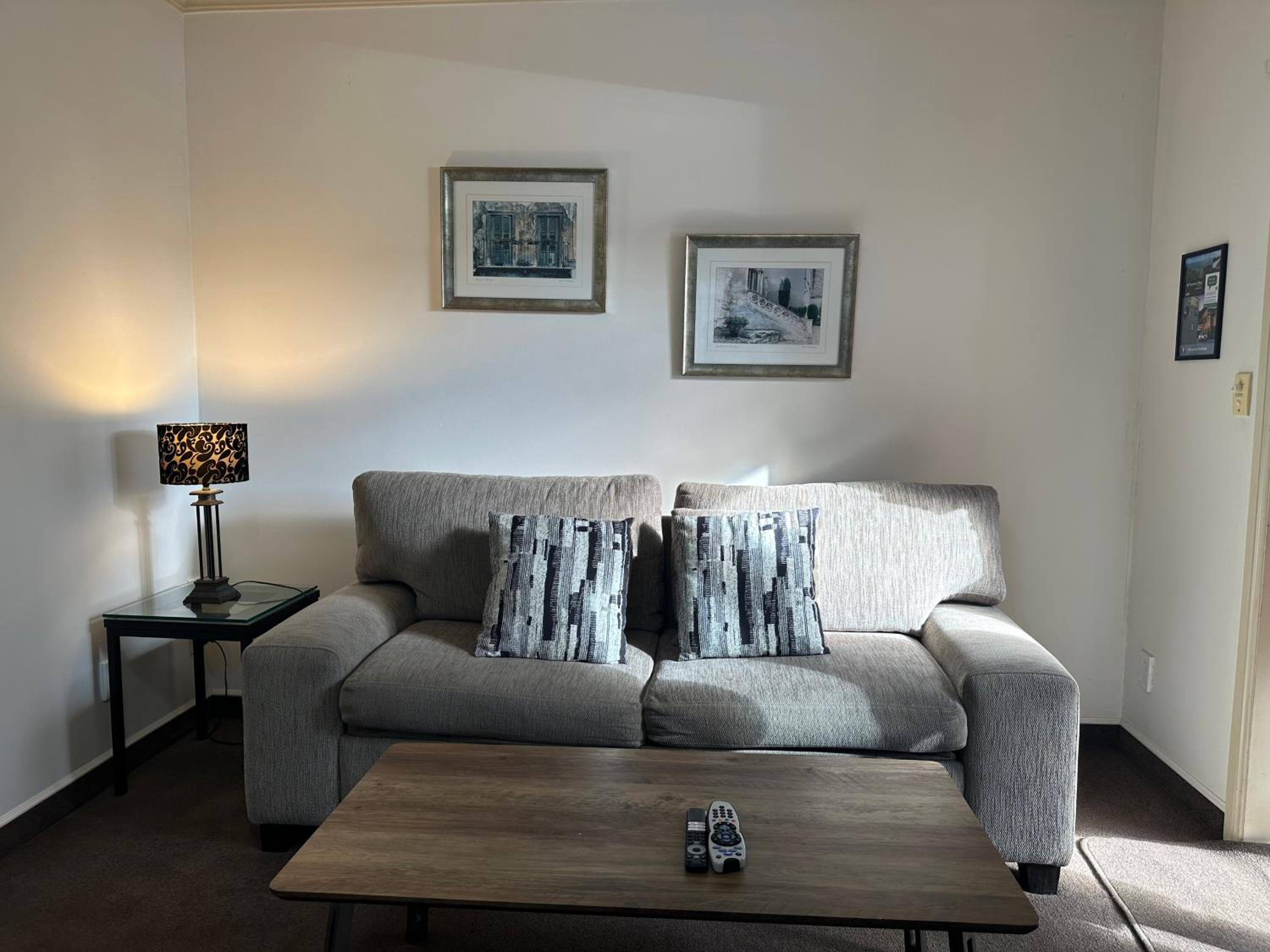 Deluxe One-Bedroom Suite photo 1