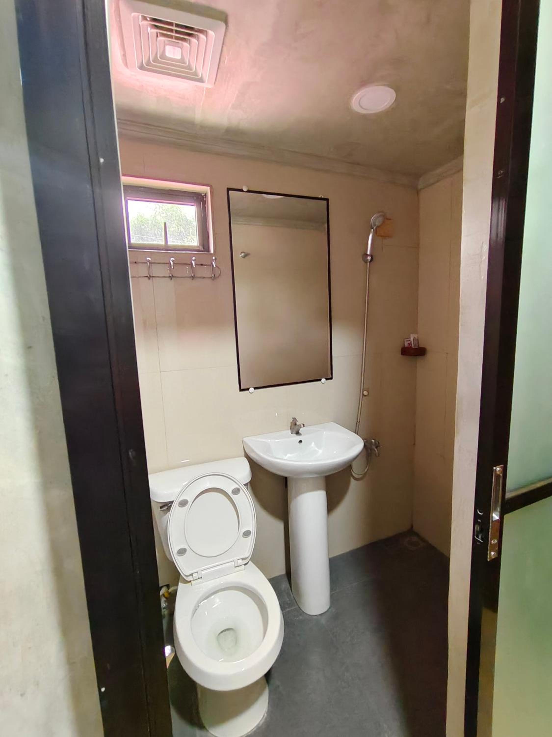 Budget Double Room photo 3
