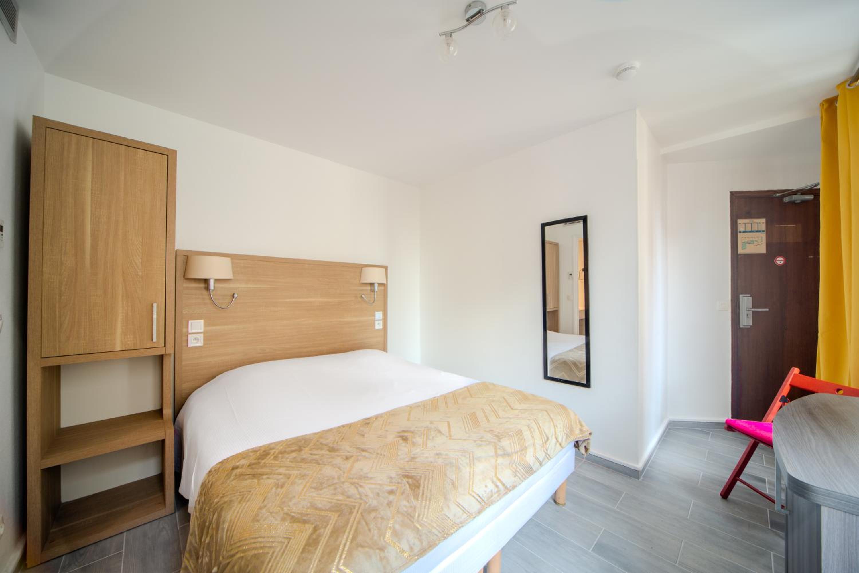 Standard Double or Twin Room photo 2