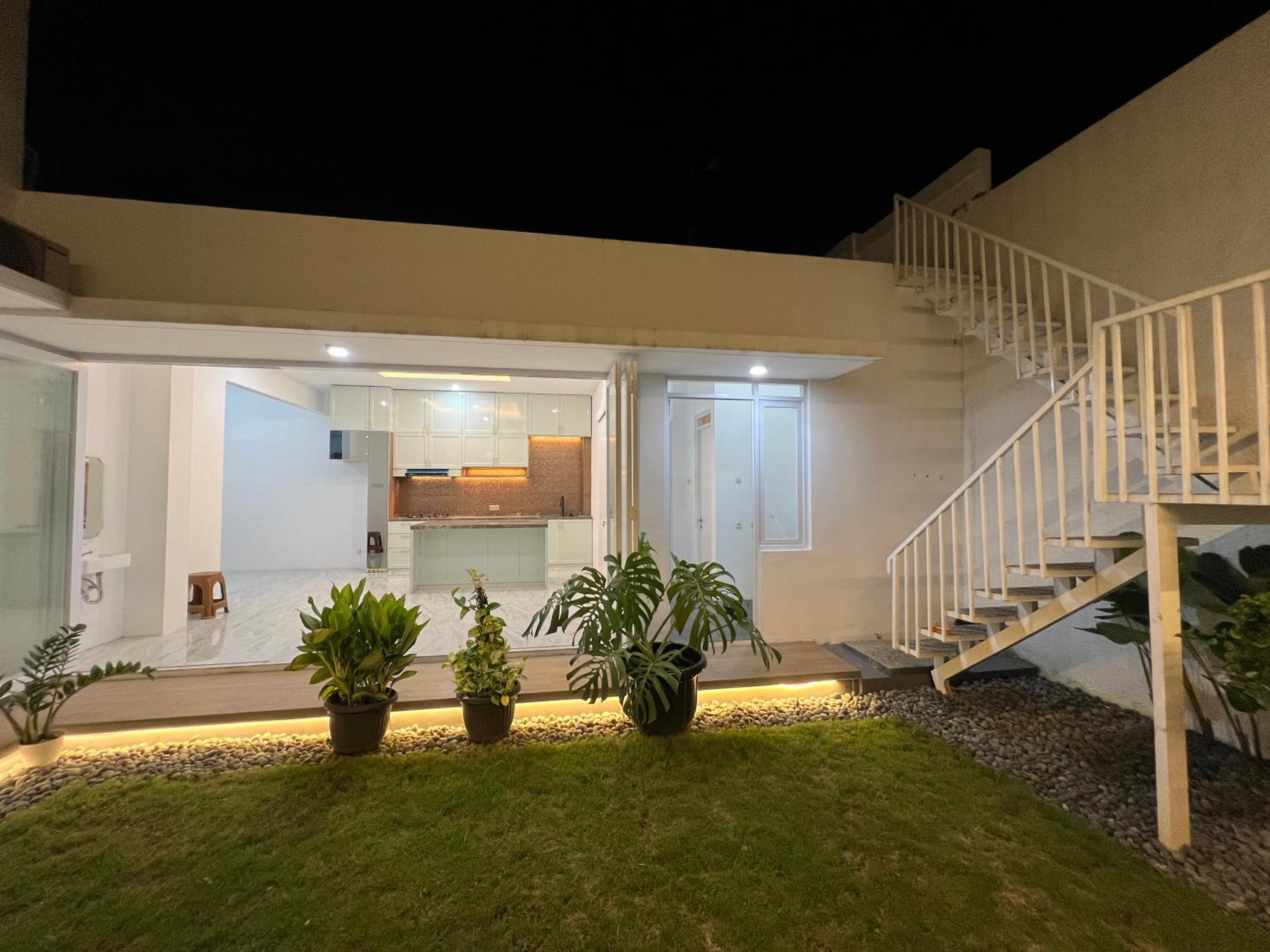 Four-Bedroom House photo 3
