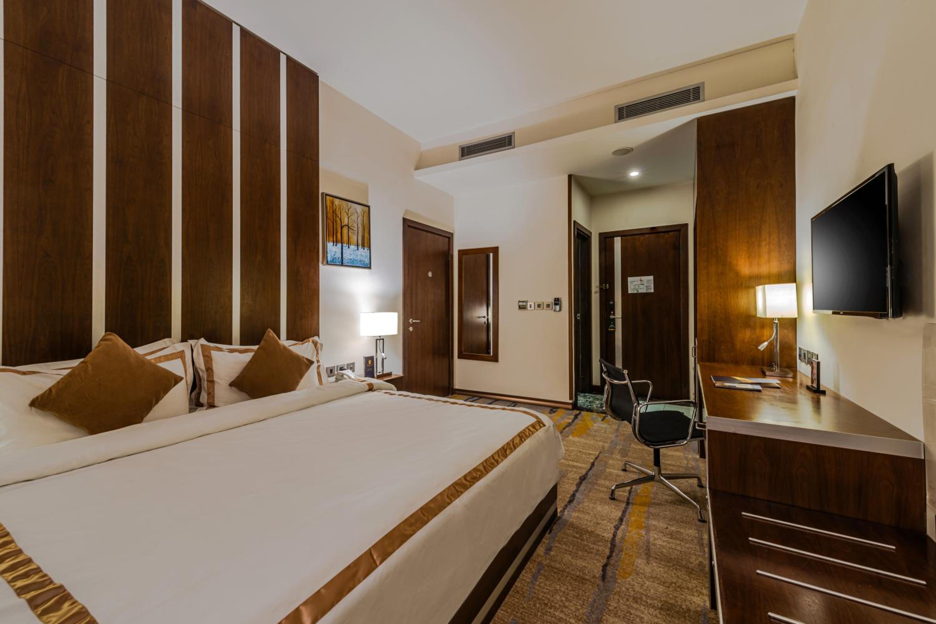 Standard Double or Twin Room photo 3