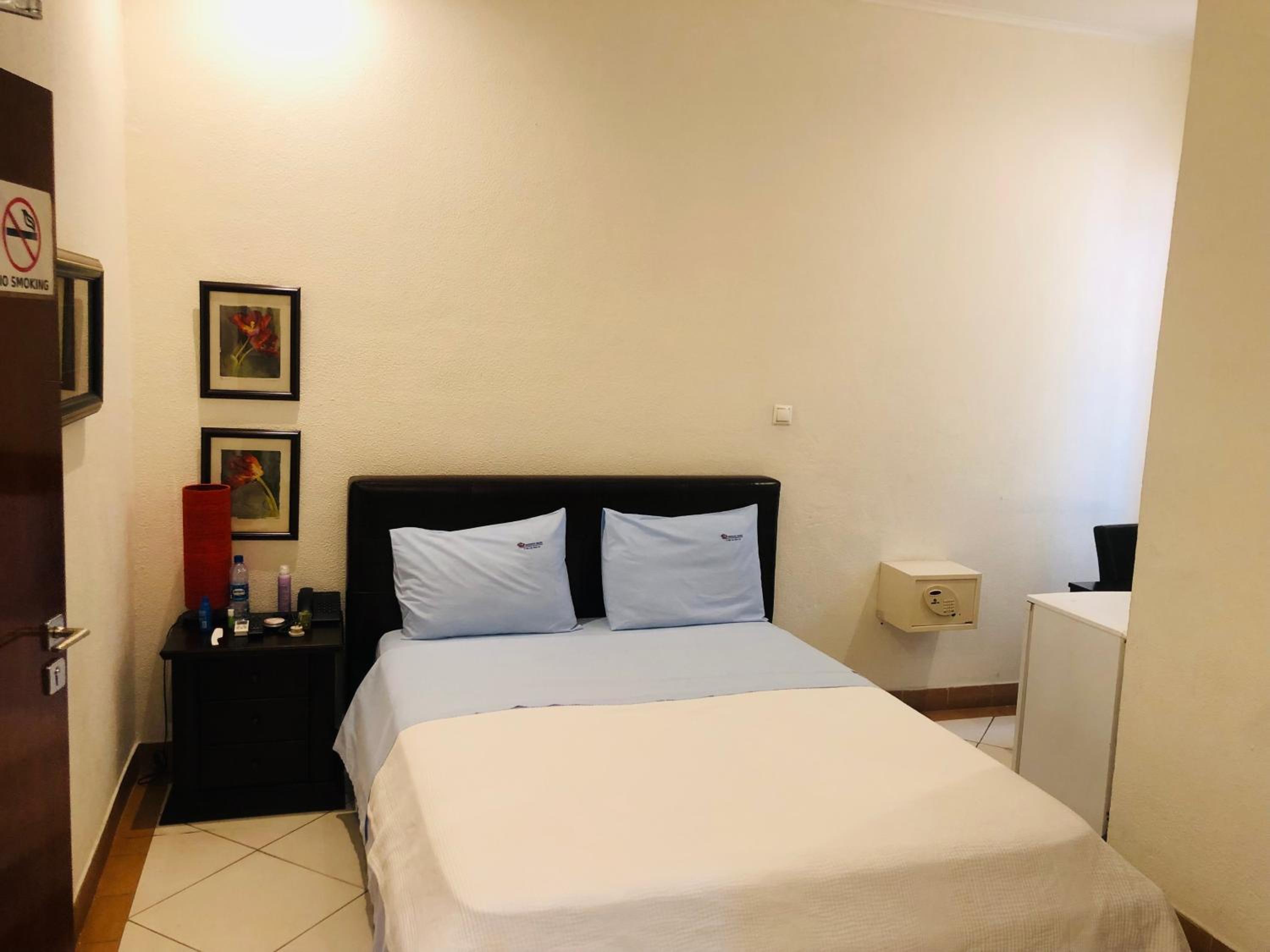 Standard Double Room photo 3