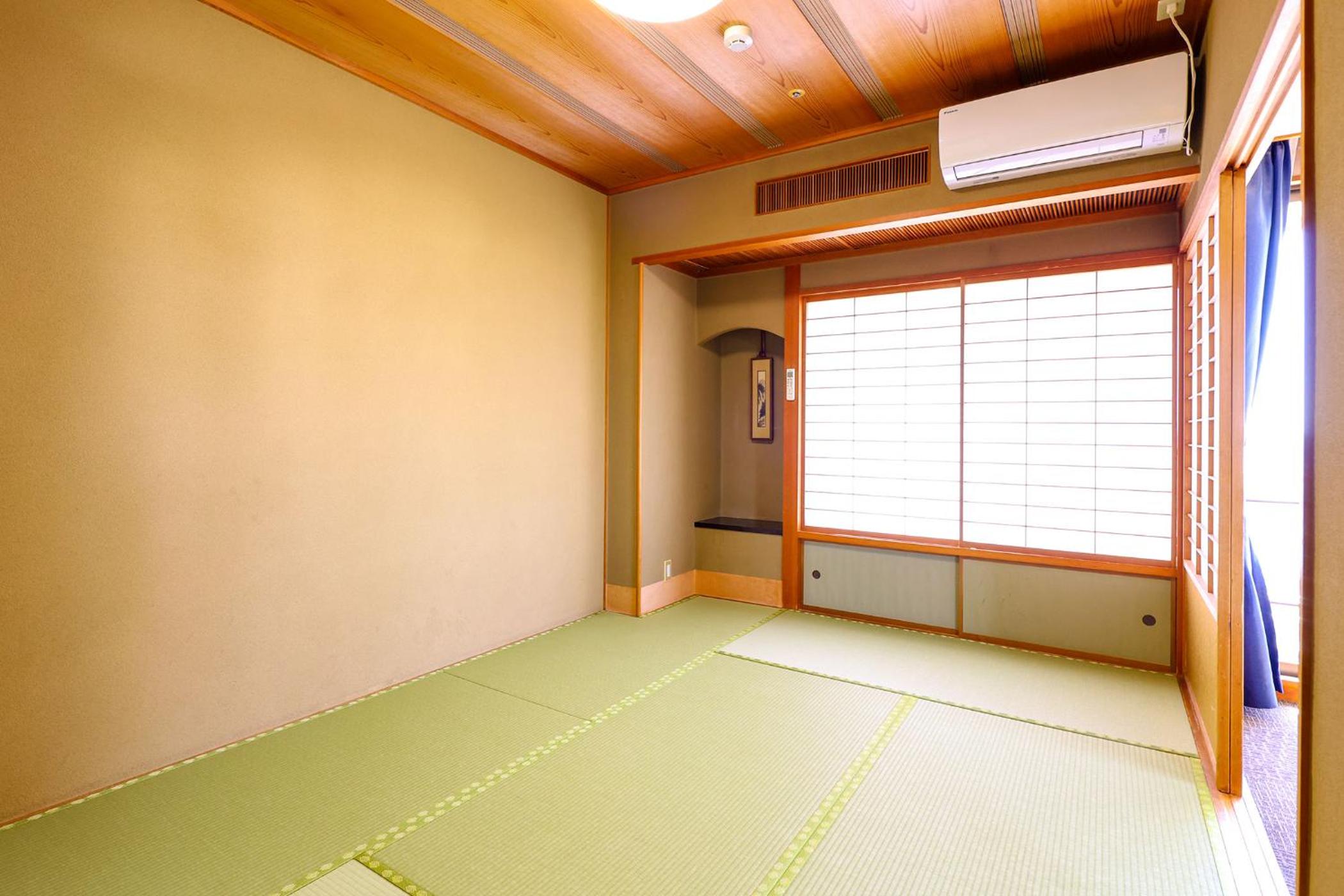 Standard Japanese-Style-Room with 12+6 Tatami mats - Indoor Bath - Non-Smoking - Photo 2