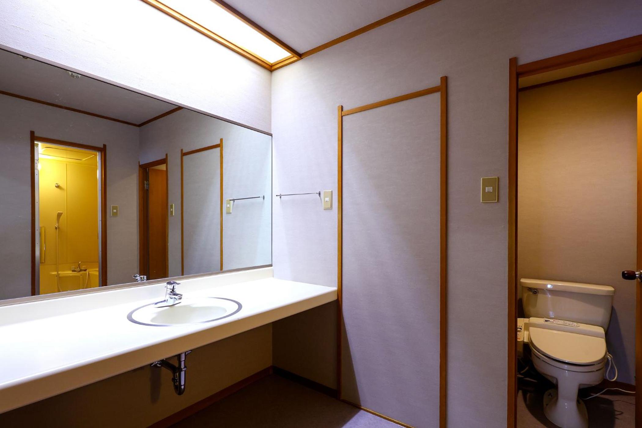 Suite Japanese-Style-Room with 15+4.5 Tatami mats - Indoor Bath - Non-Smoking - Photo 3