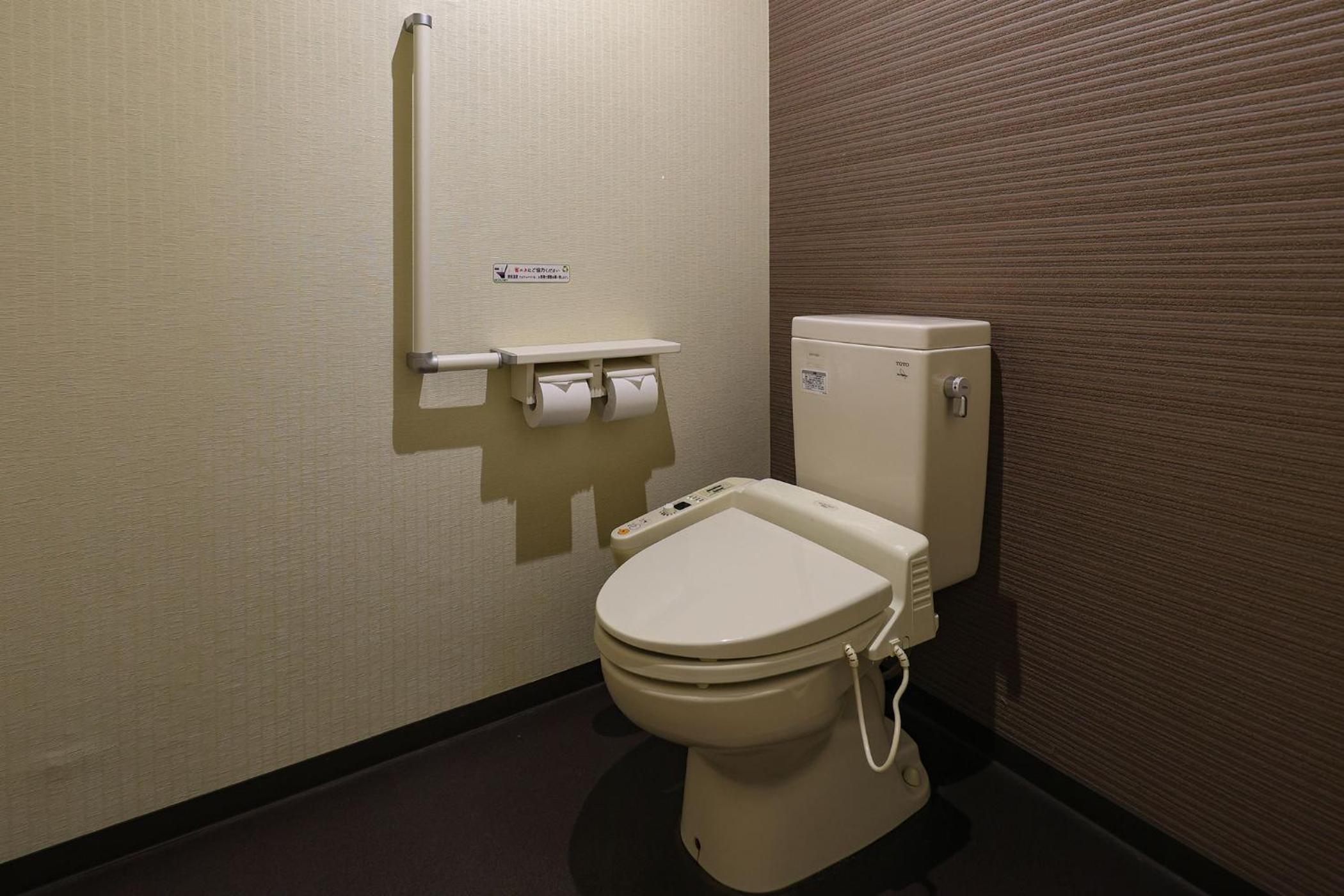 Standard Japanese-Style-Room with 12.5+6 Tatami mats - Shared Bathroom - Non-Smoking - Photo 2
