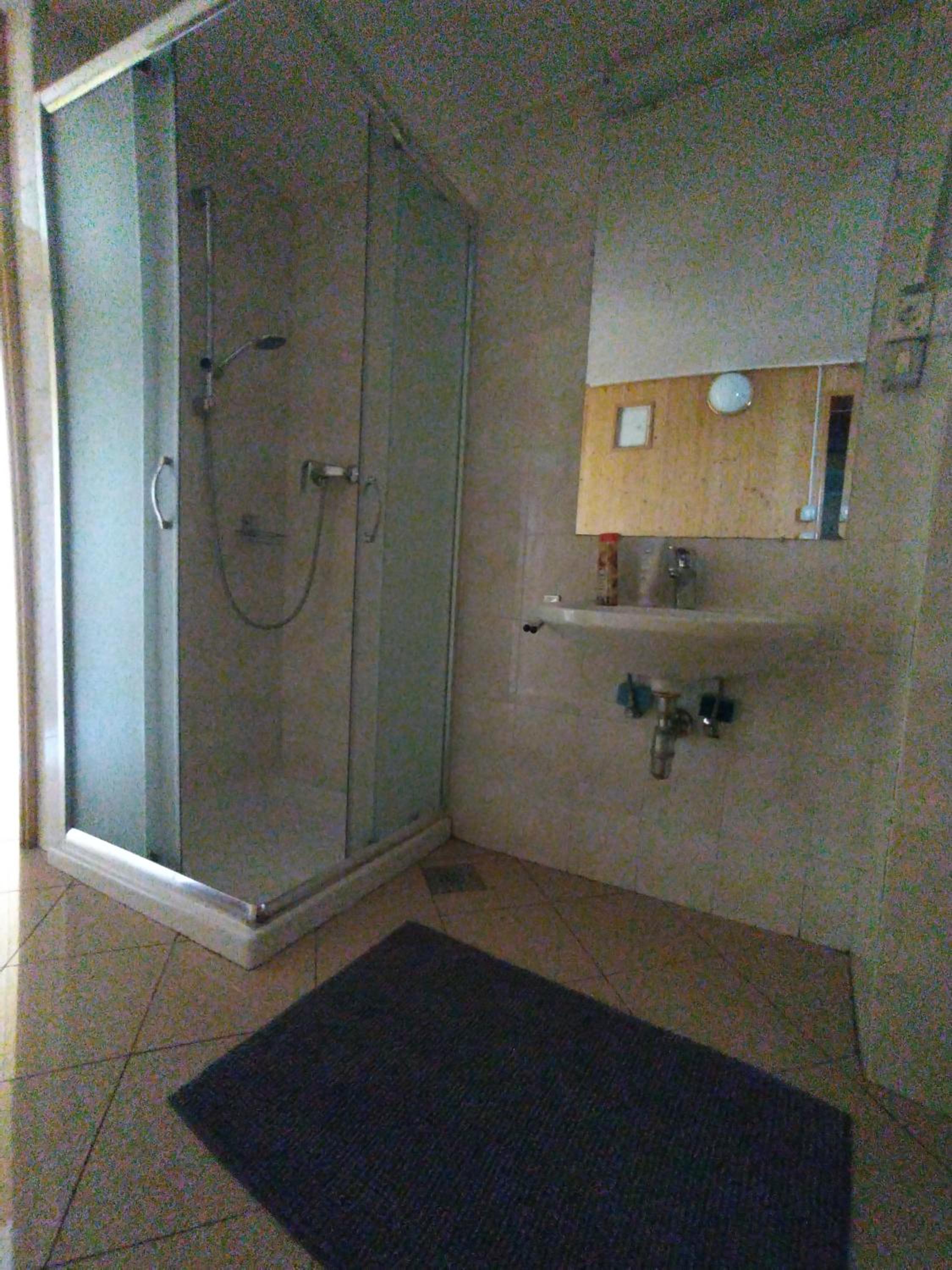 One-Bedroom House photo 3