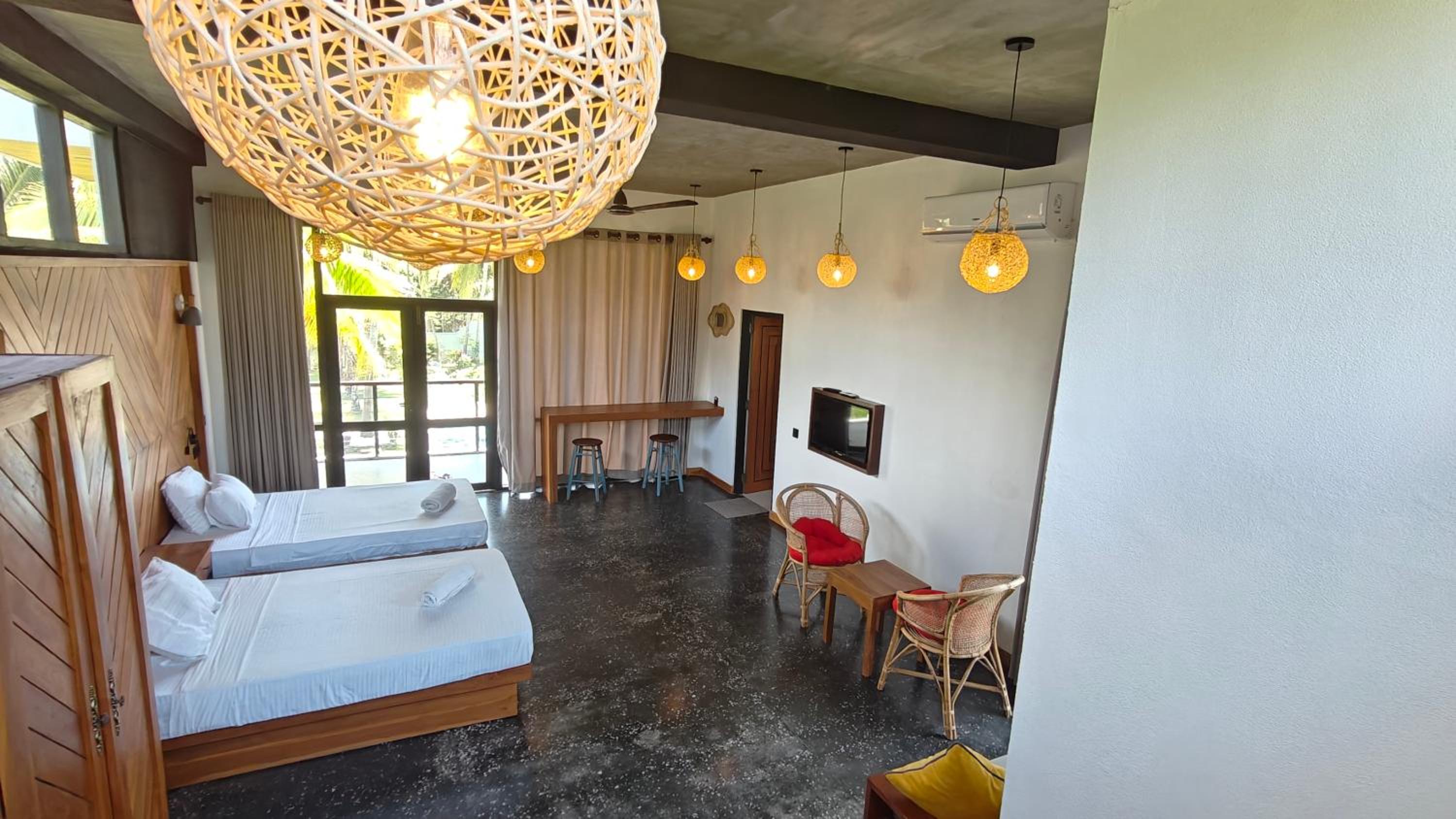 King Room with Pool View - Photo 1