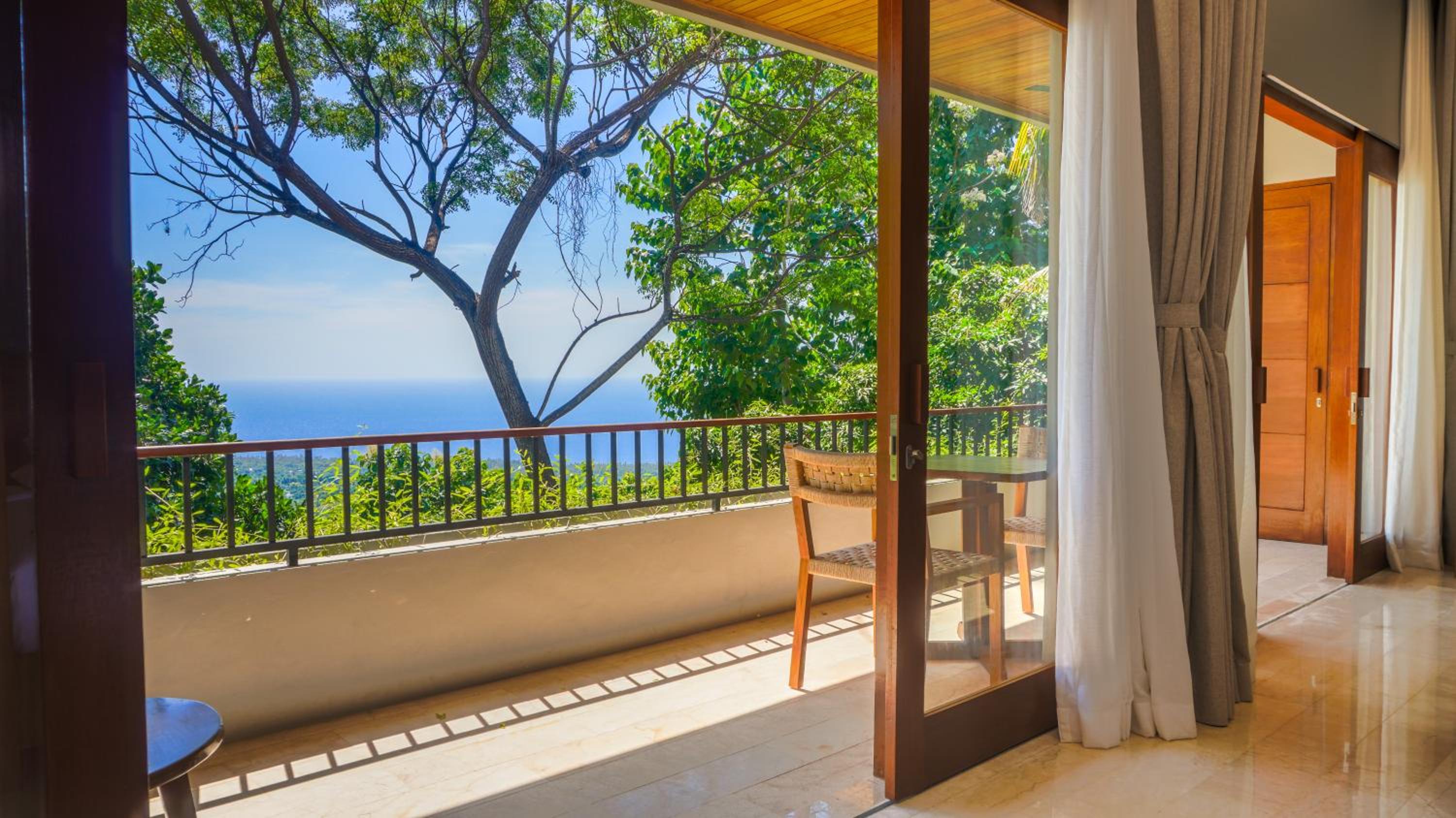 Deluxe Double Room with Balcony and Sea View photo 2