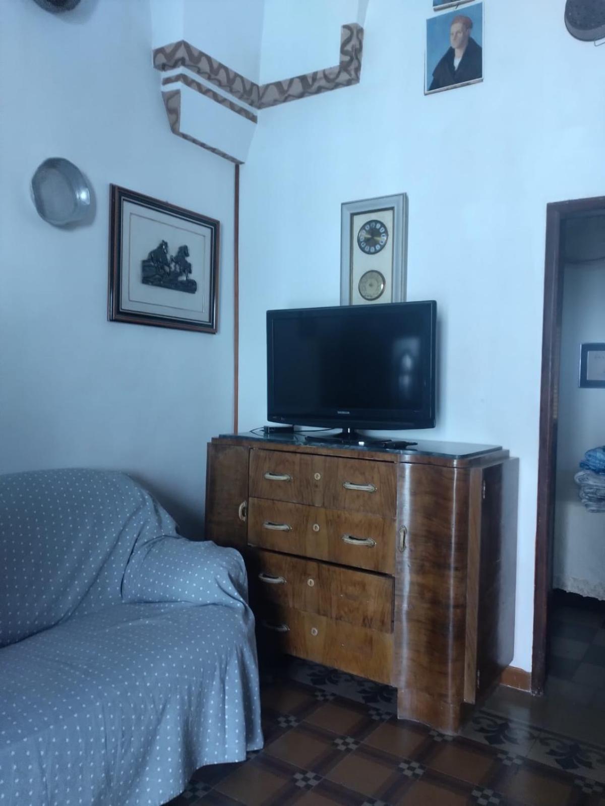 Two-Bedroom Deluxe Apartment with Balcony photo 1