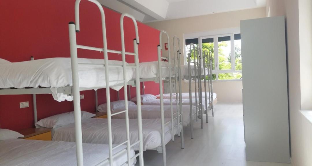 Habitación Compartida Mixta de 10 Camas