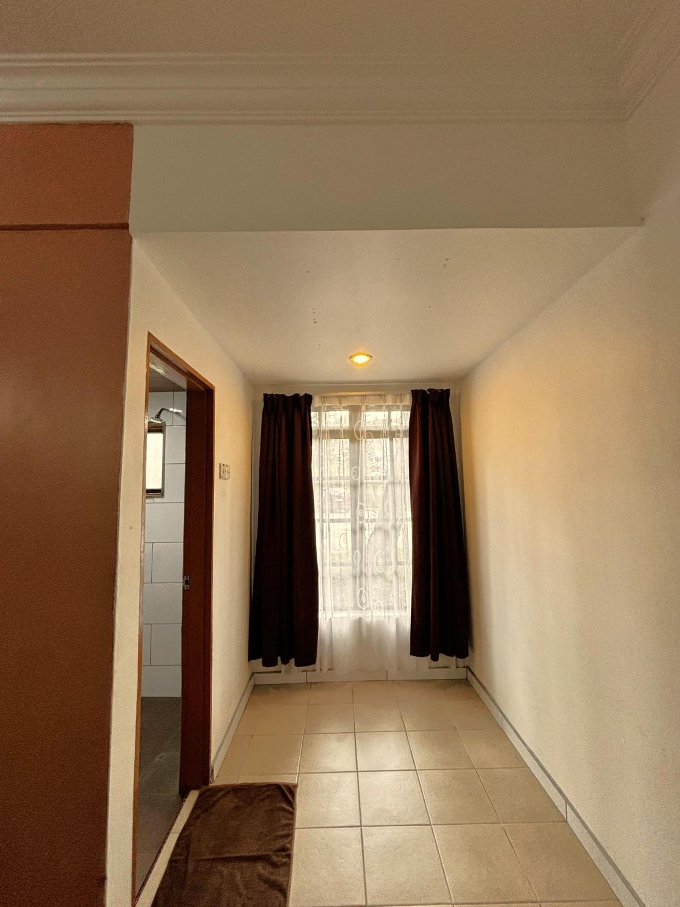 Standard Twin Room photo 2
