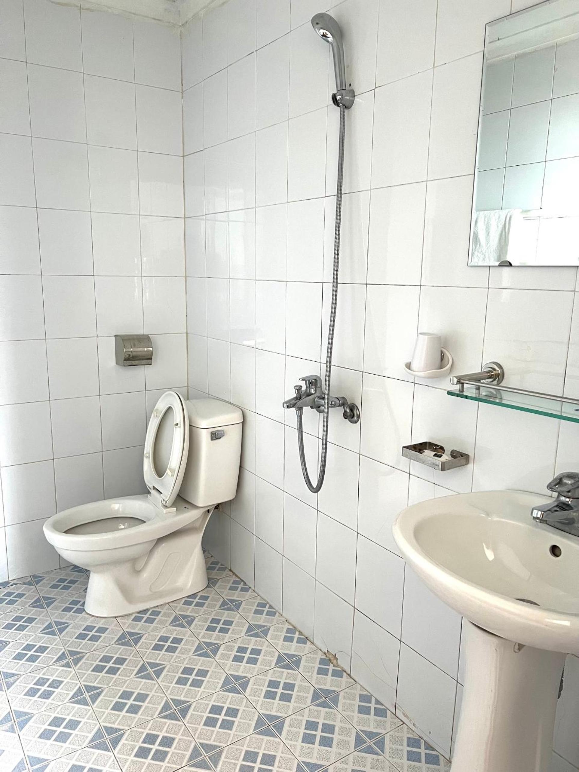 Double or Twin Room with City View photo 3