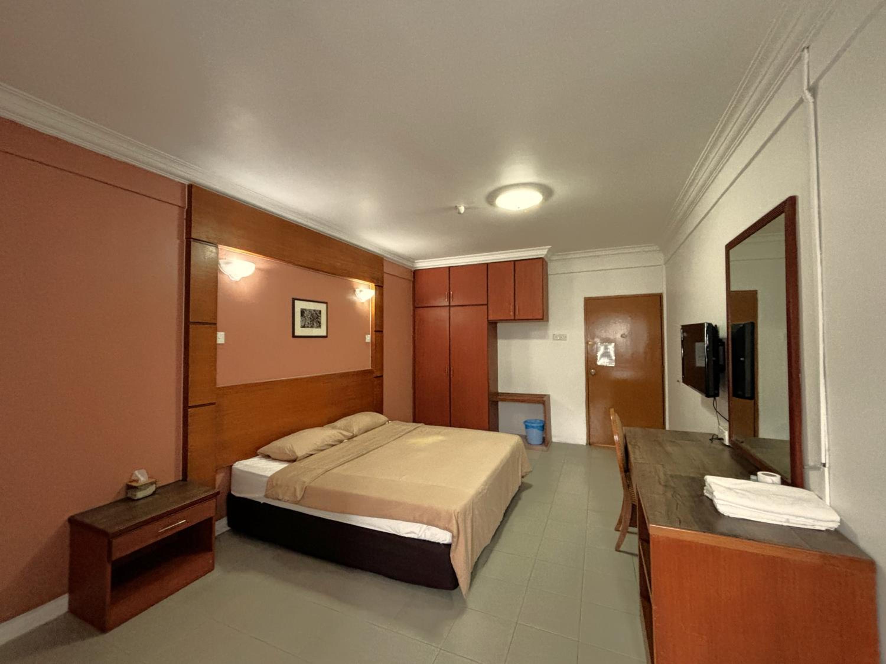 Standard King Room photo 2