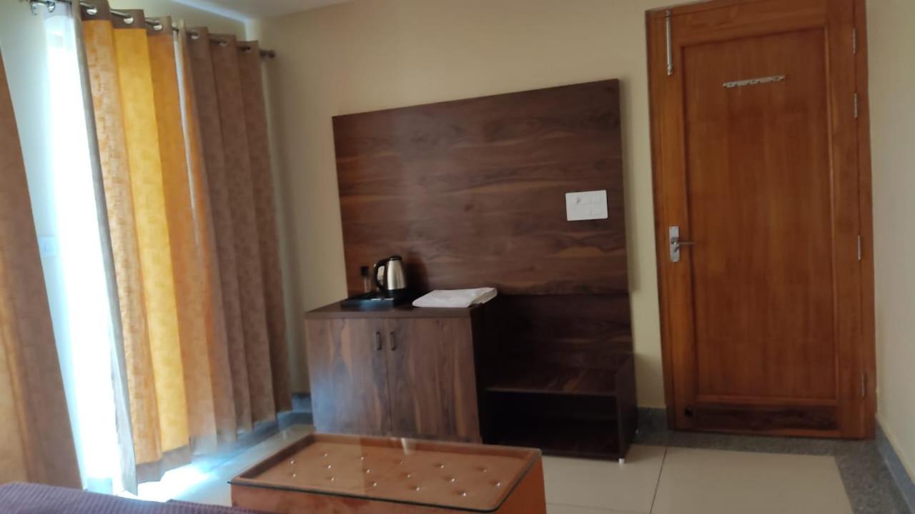 Deluxe Double Room With Balcony photo 3