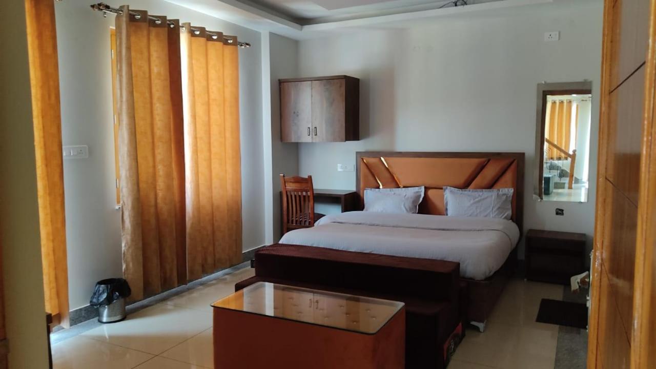 Deluxe Double Room With Balcony photo 1