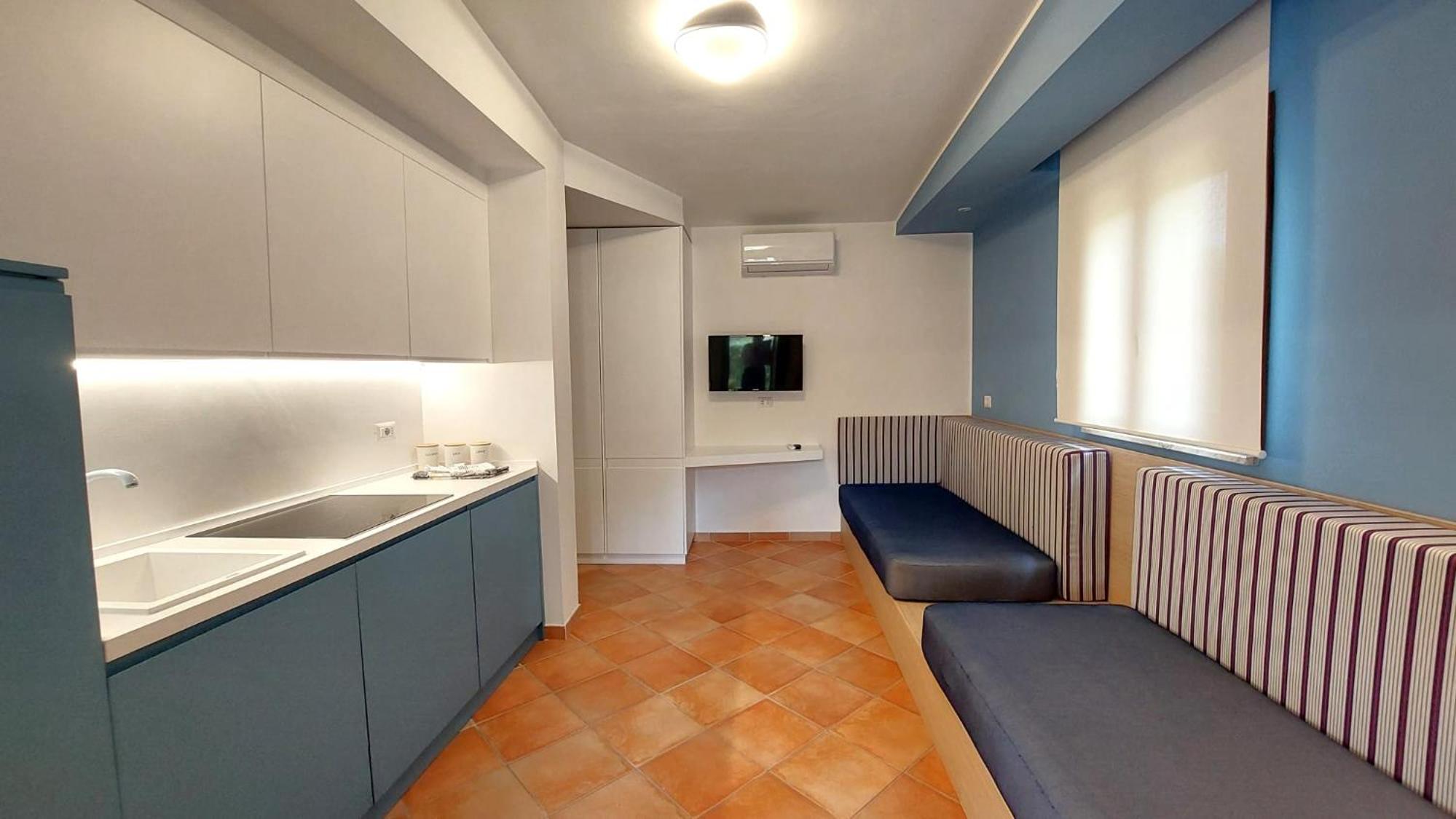 Superior Apartment with Patio - Ground Floor photo 3