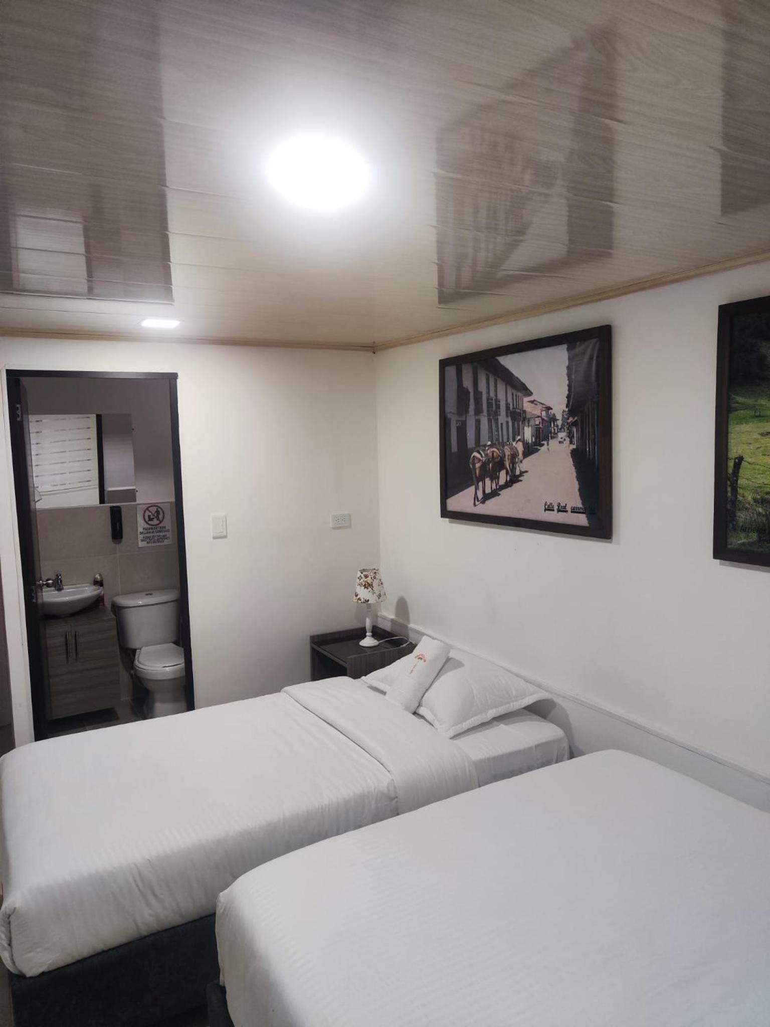 Twin Room photo 2