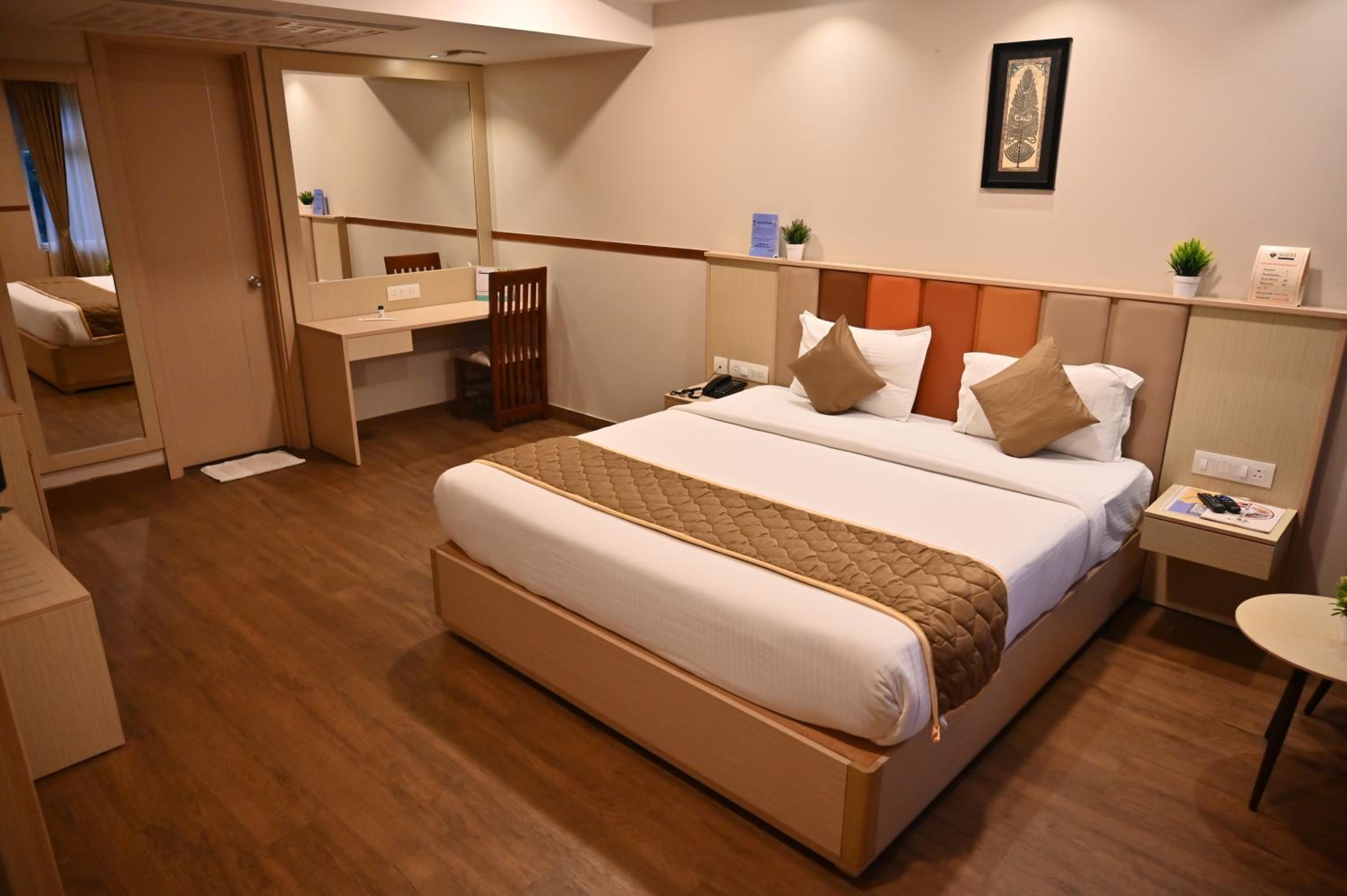 Deluxe Double or Twin Room - Photo 8