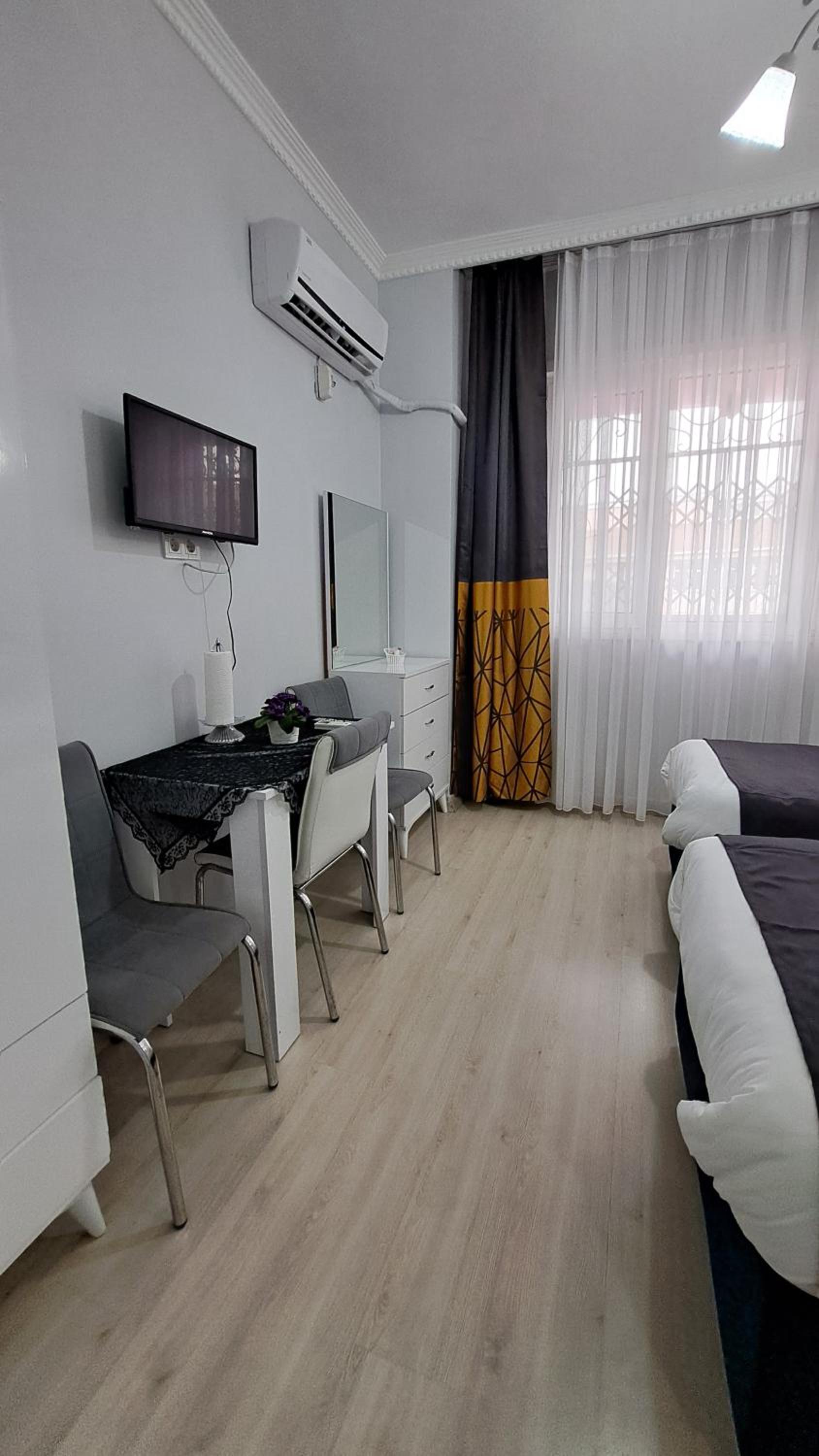 Deluxe Double or Twin Room photo 1
