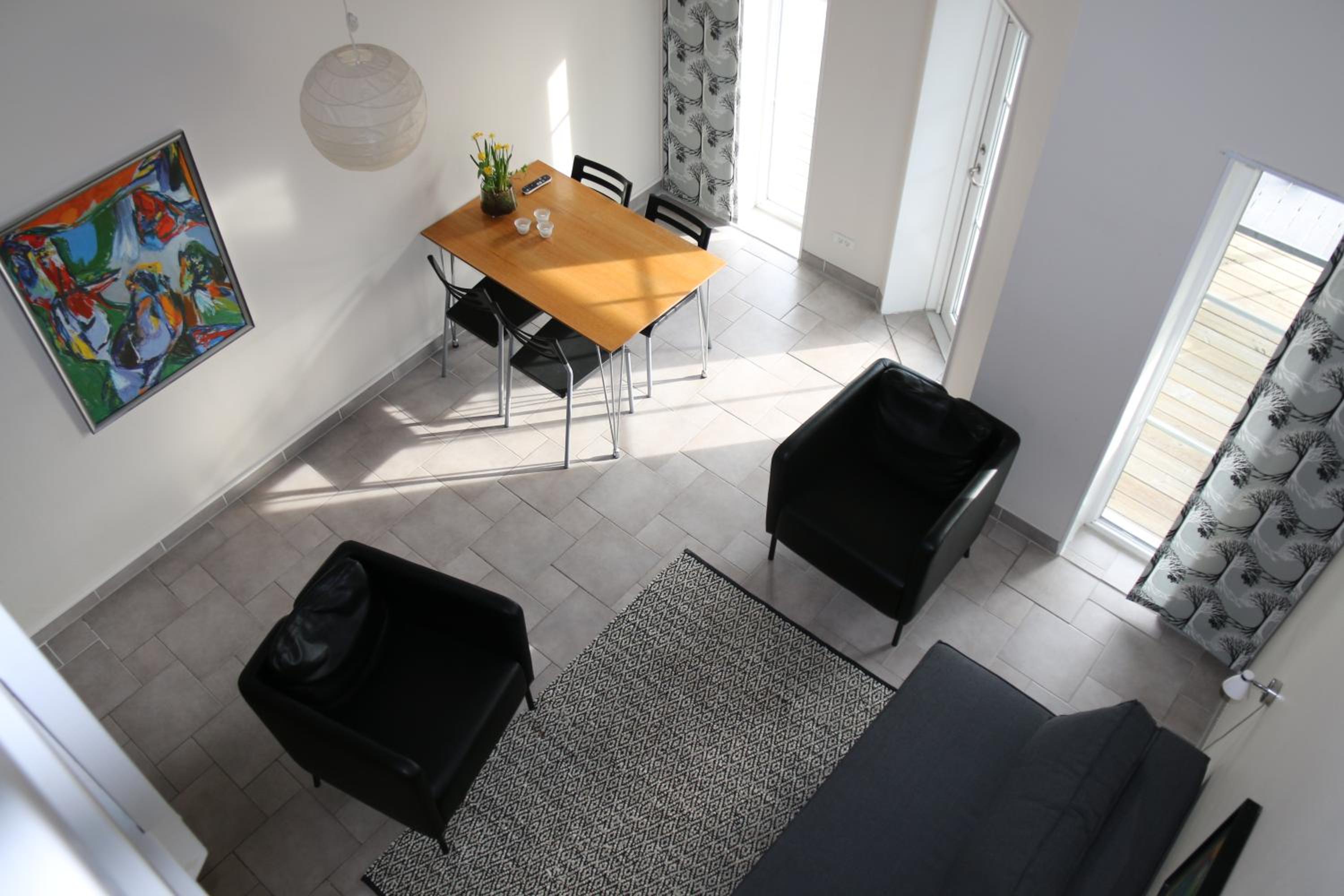 One-Bedroom Apartment photo 3