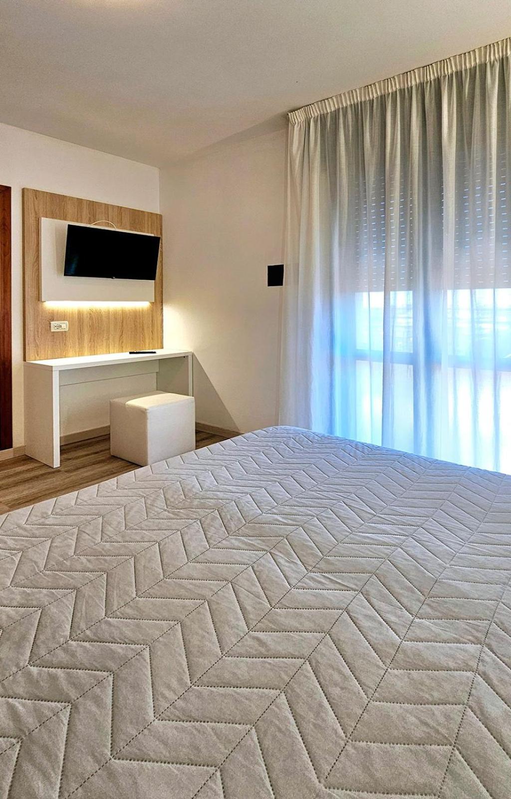 Double or Twin Room photo 1