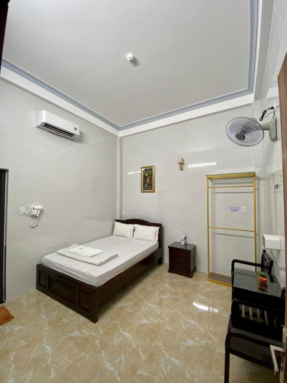 Double Room With Private Bathroom photo 3