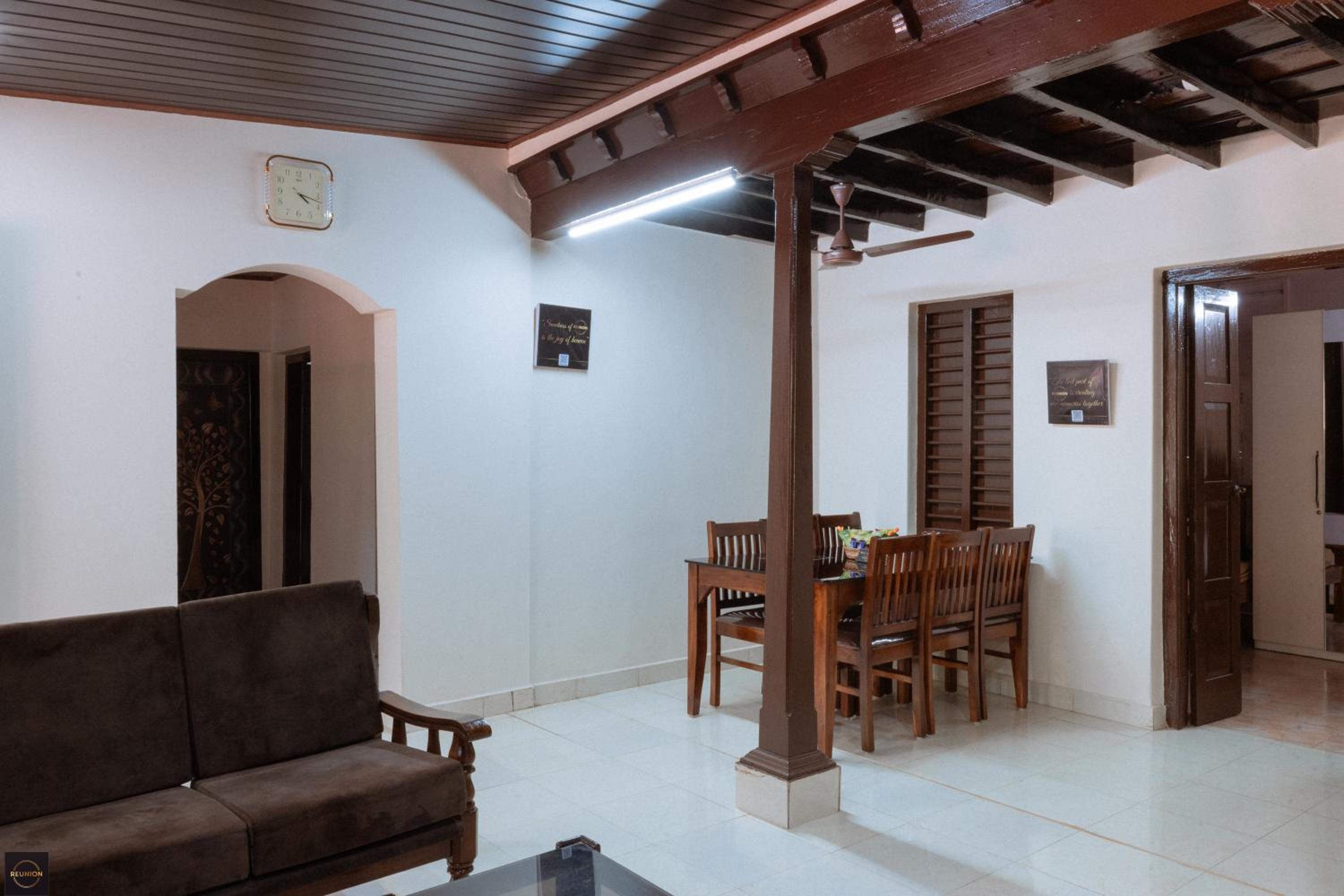 Villa photo 3