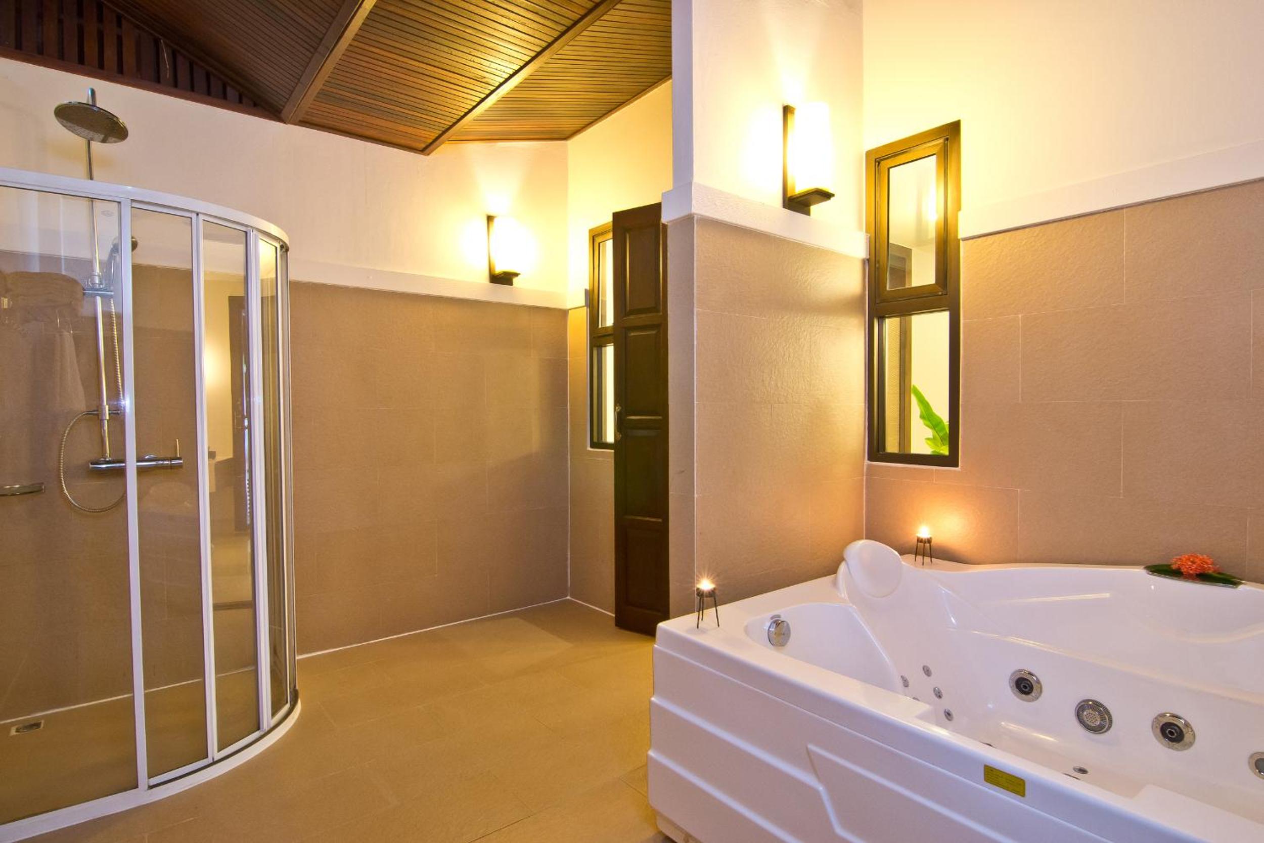One Bedroom Jacuzzi Villa - Photo 6