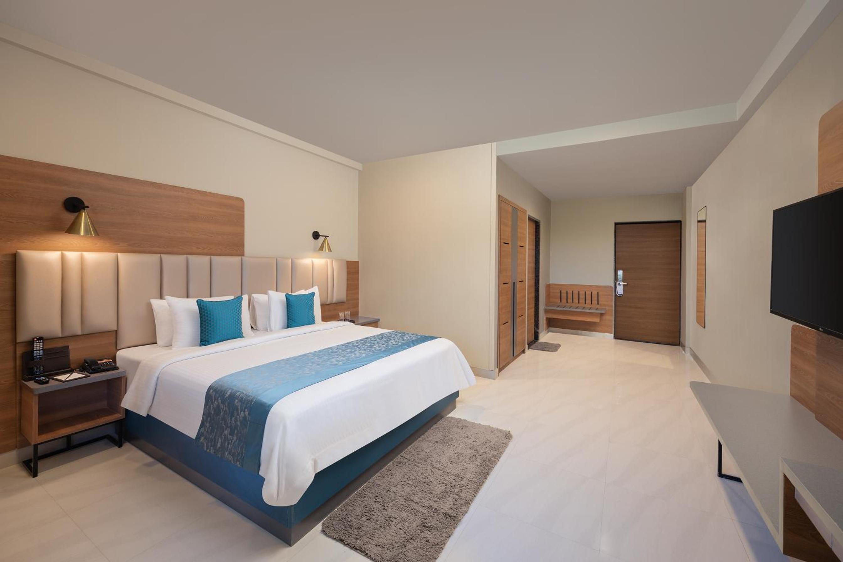 Family Room ,Complimentary Tea/Coffee session and early check in upto 2 hours ( subject to availability) - Photo 4