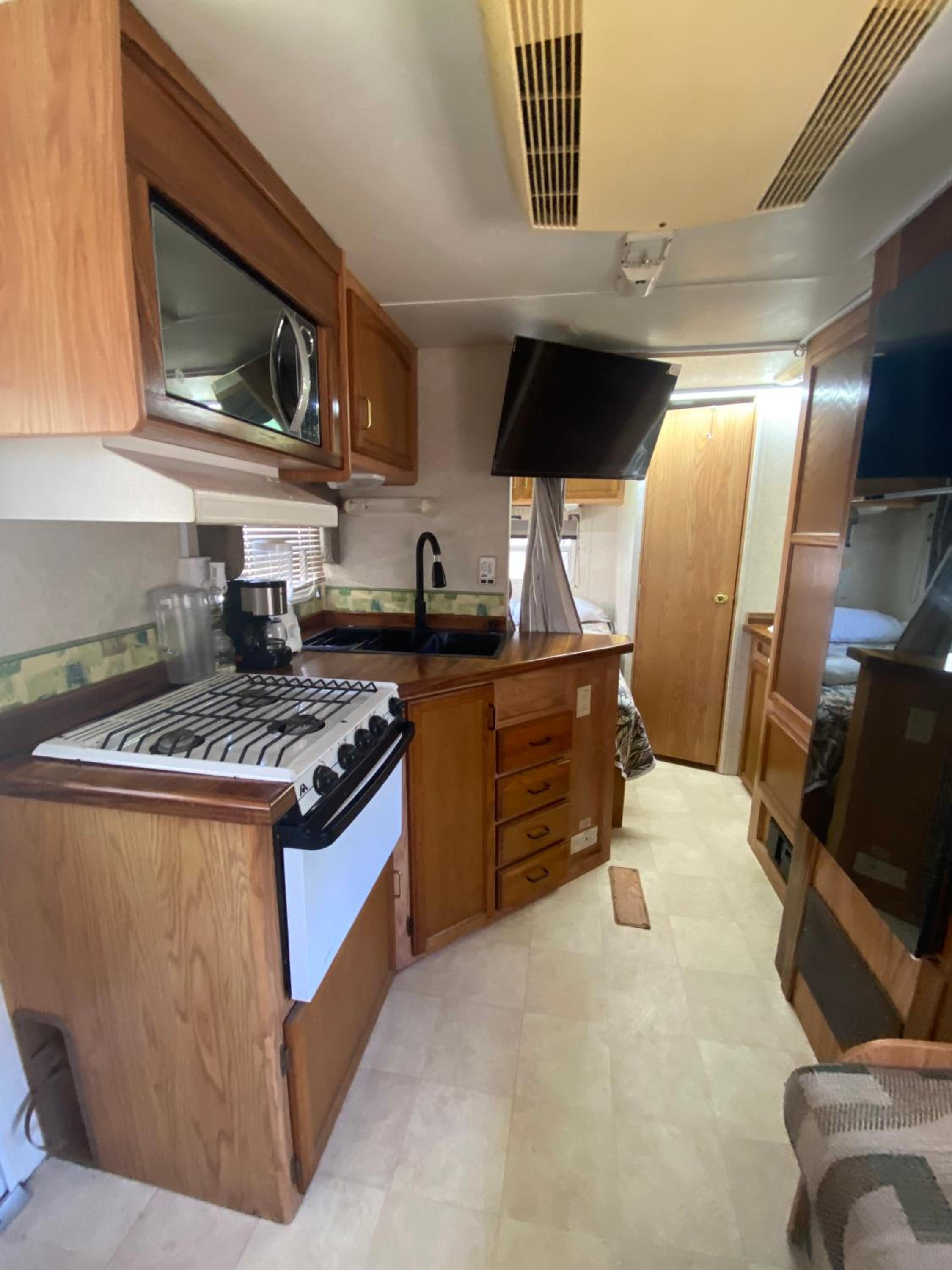 Mobile Home photo 3