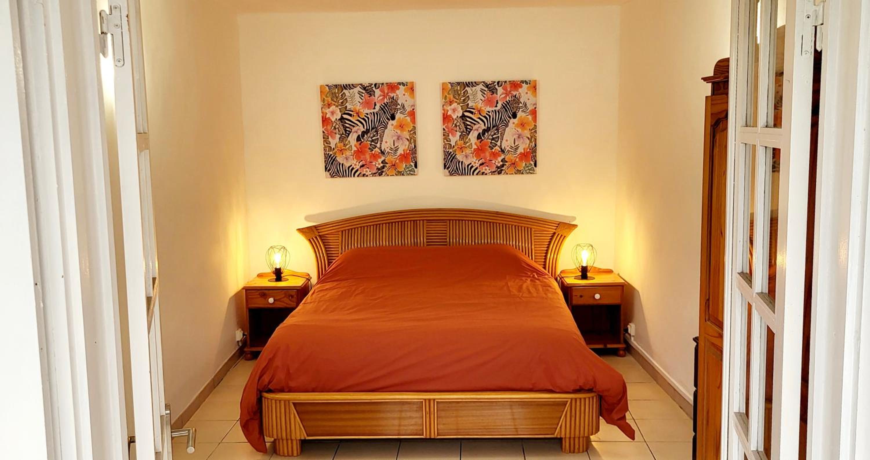 One-Bedroom House photo 1