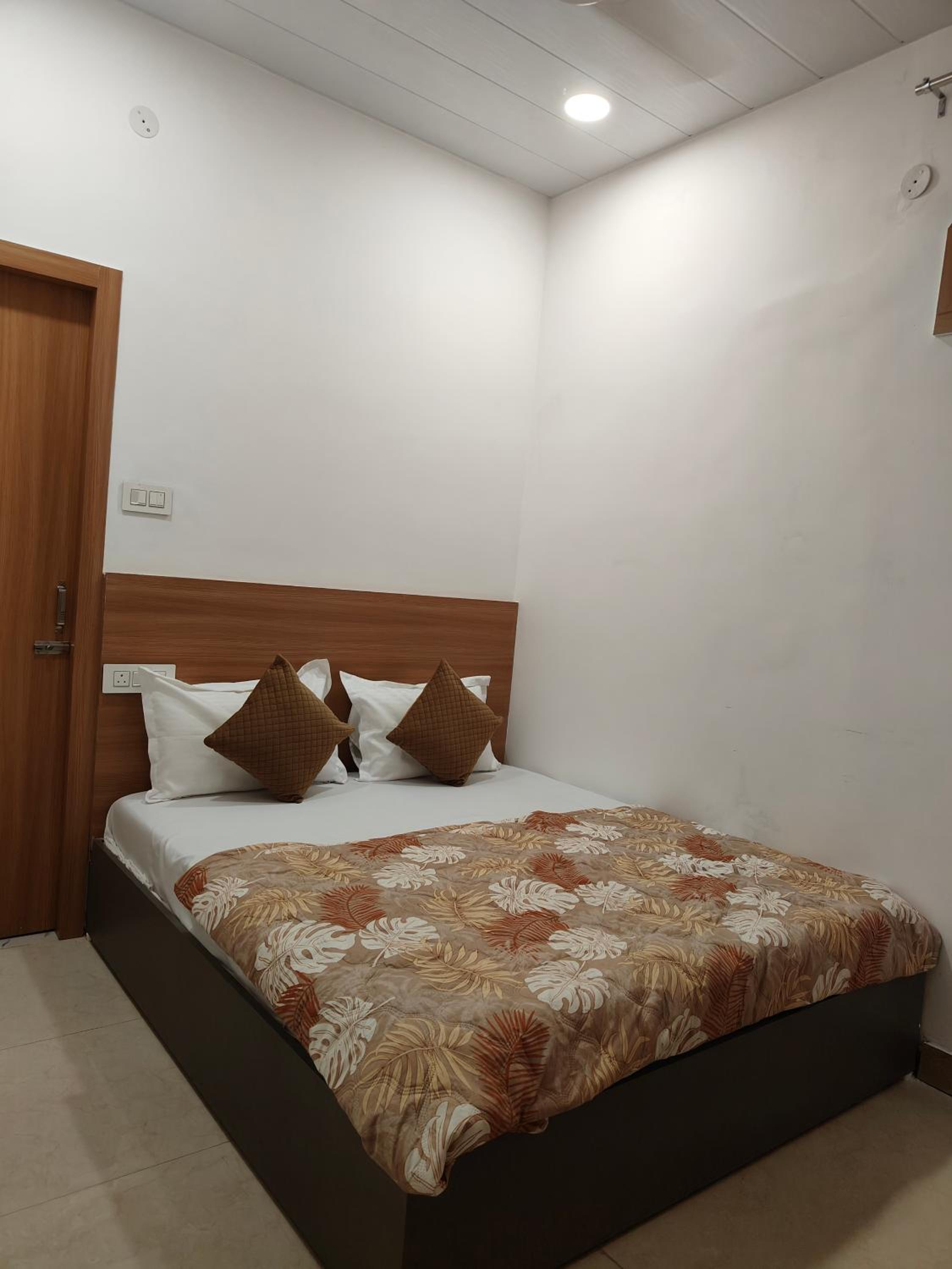Standard Queen Room - Photo 3