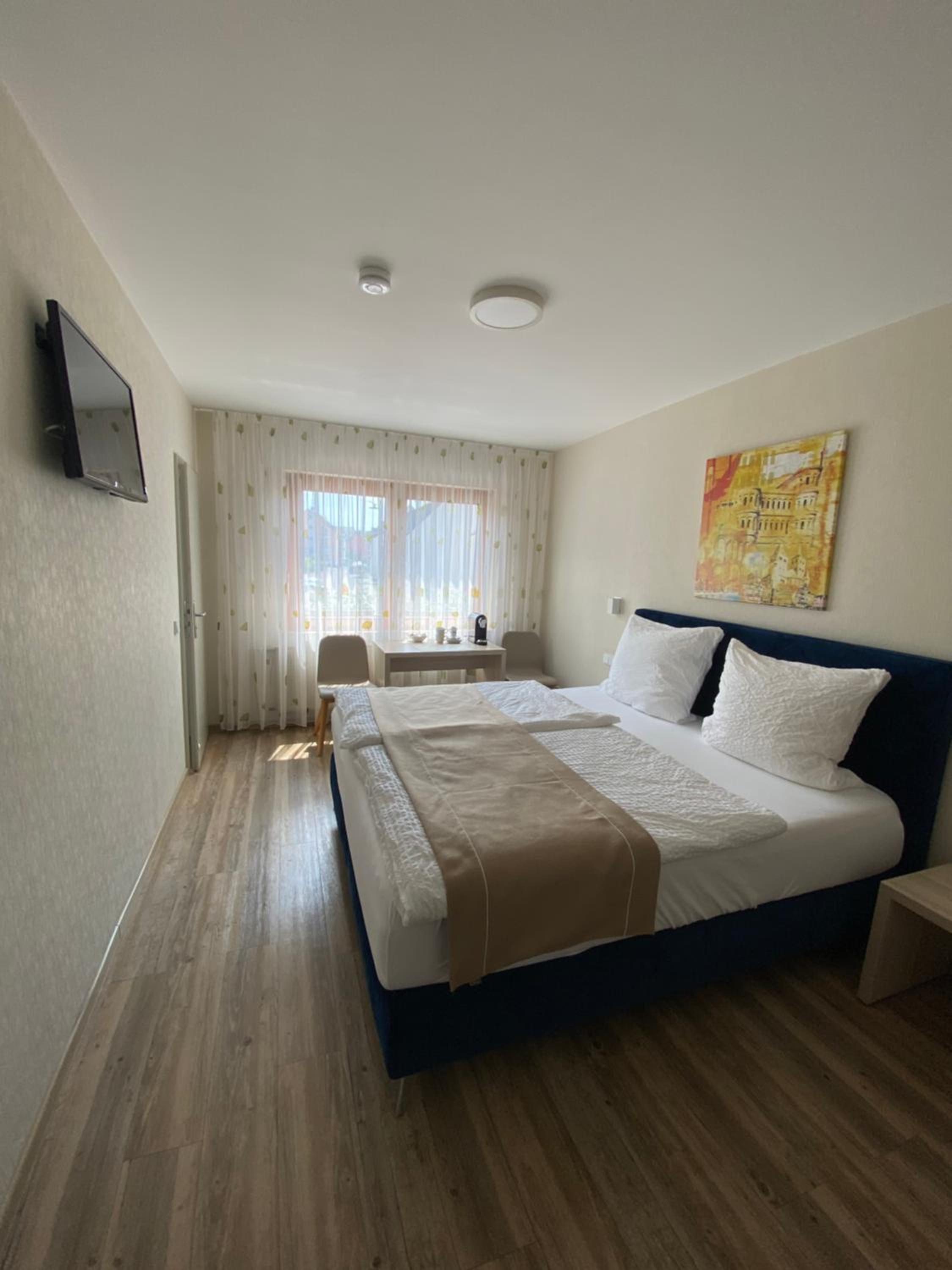 Double Room with Private Bathroom photo 3